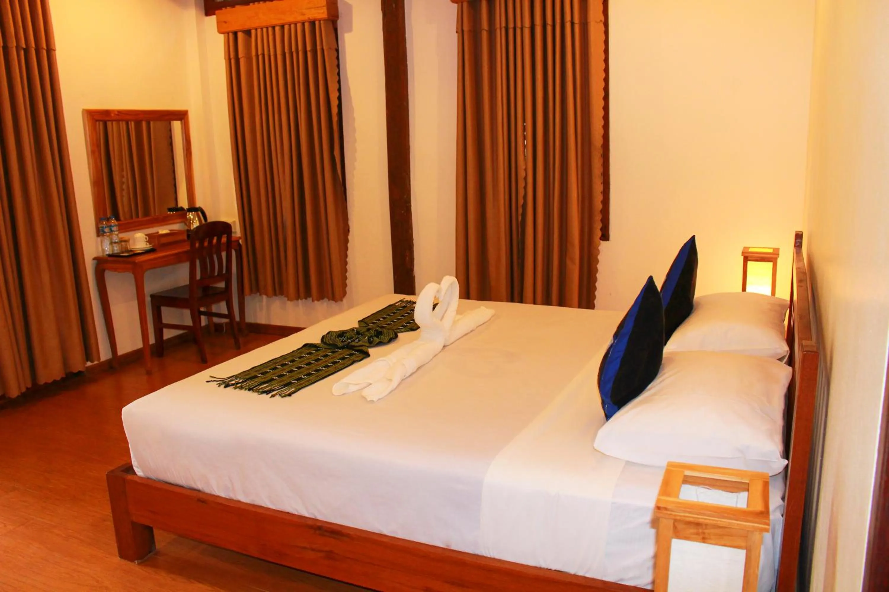 Photo of the whole room, Bed in Tadlo Lodge