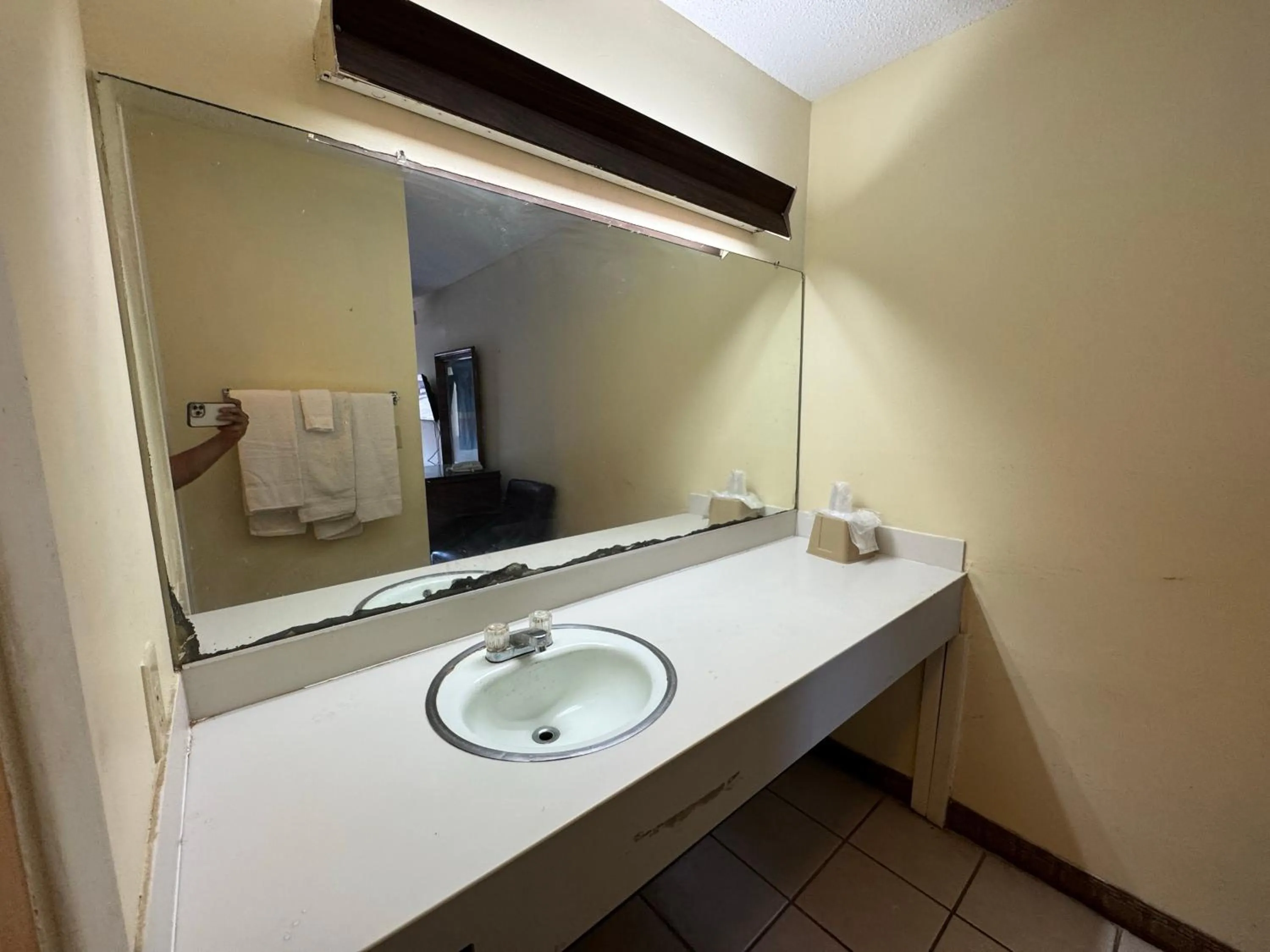 Bathroom in Night Inn by Hotel O Selma I 95