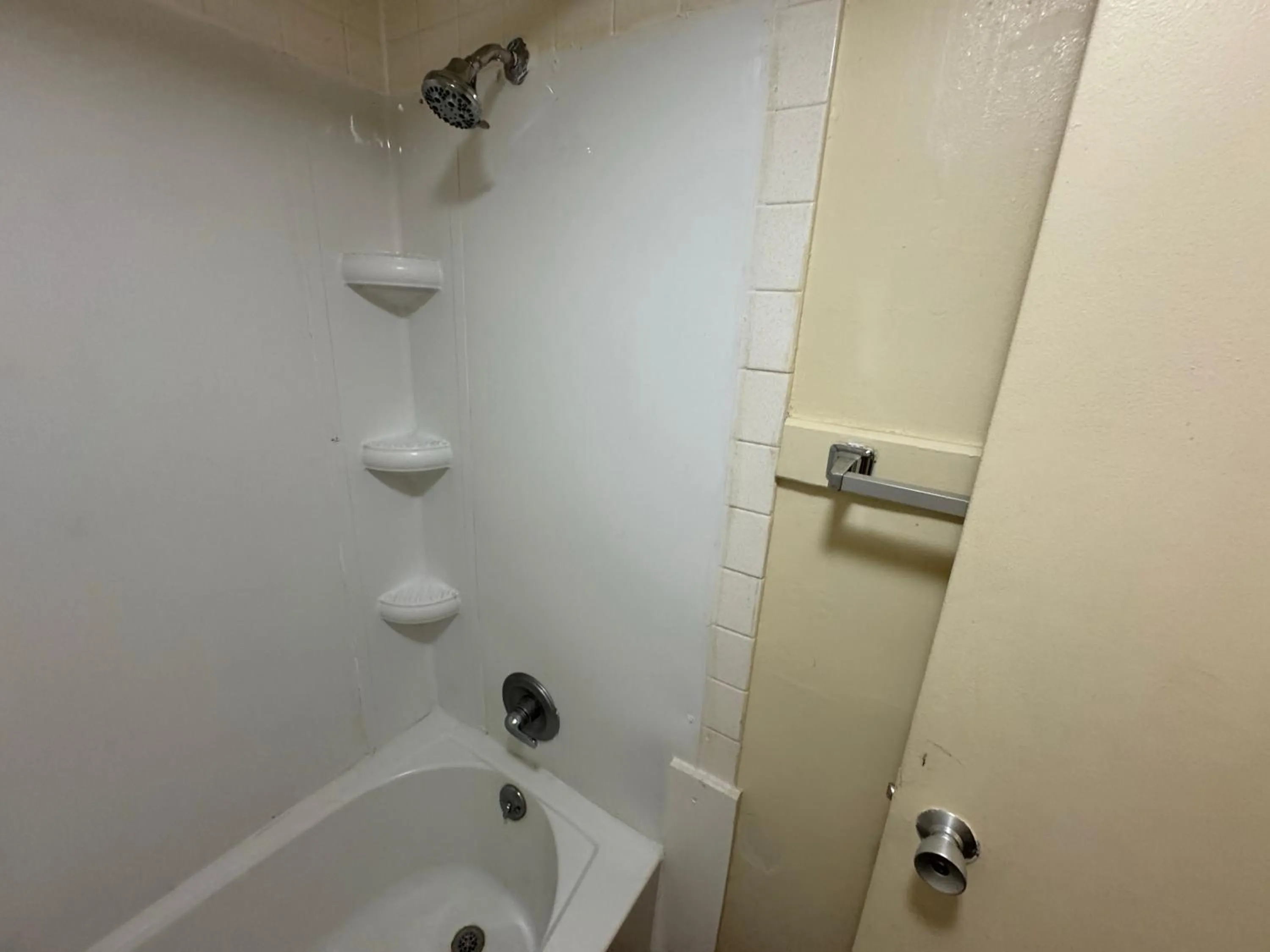 Bathroom in Night Inn by Hotel O Selma I 95