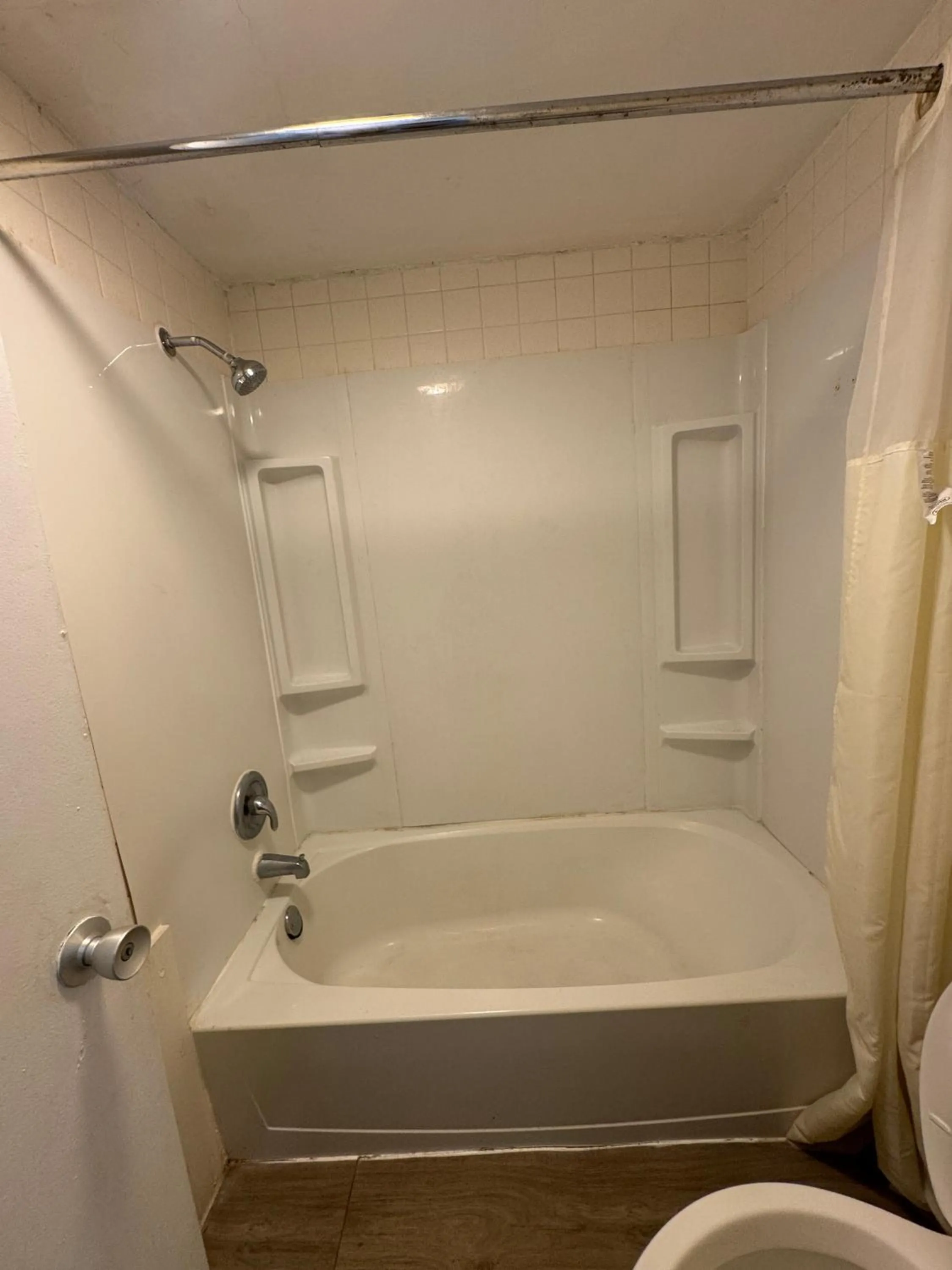 Bathroom in Night Inn by Hotel O Selma I 95