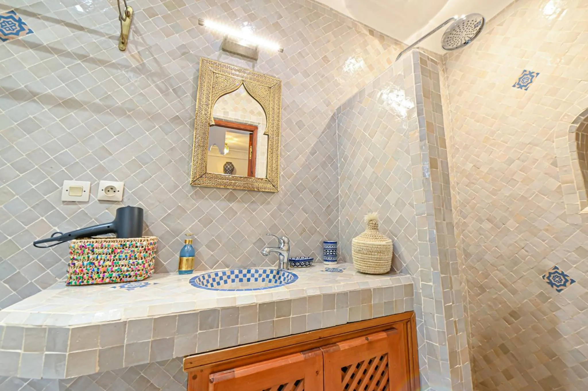 Shower in Riad Matins De Marrakech