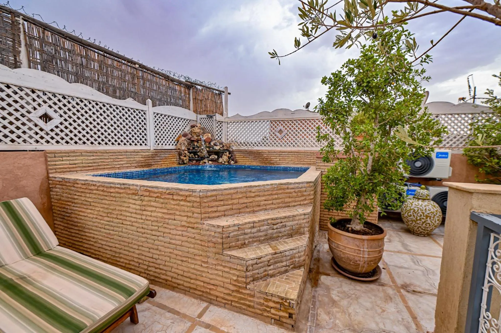 Swimming pool in Riad Matins De Marrakech