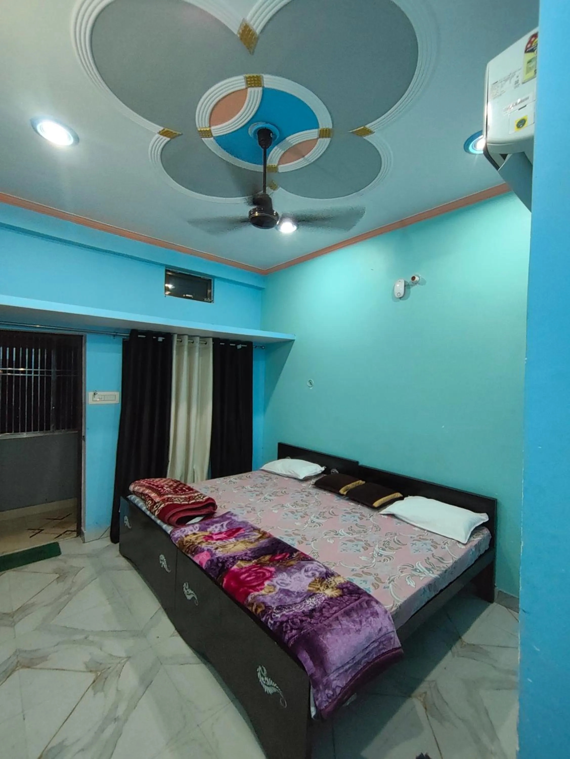Bed in Shri Sita Vallabh pad Chhaya