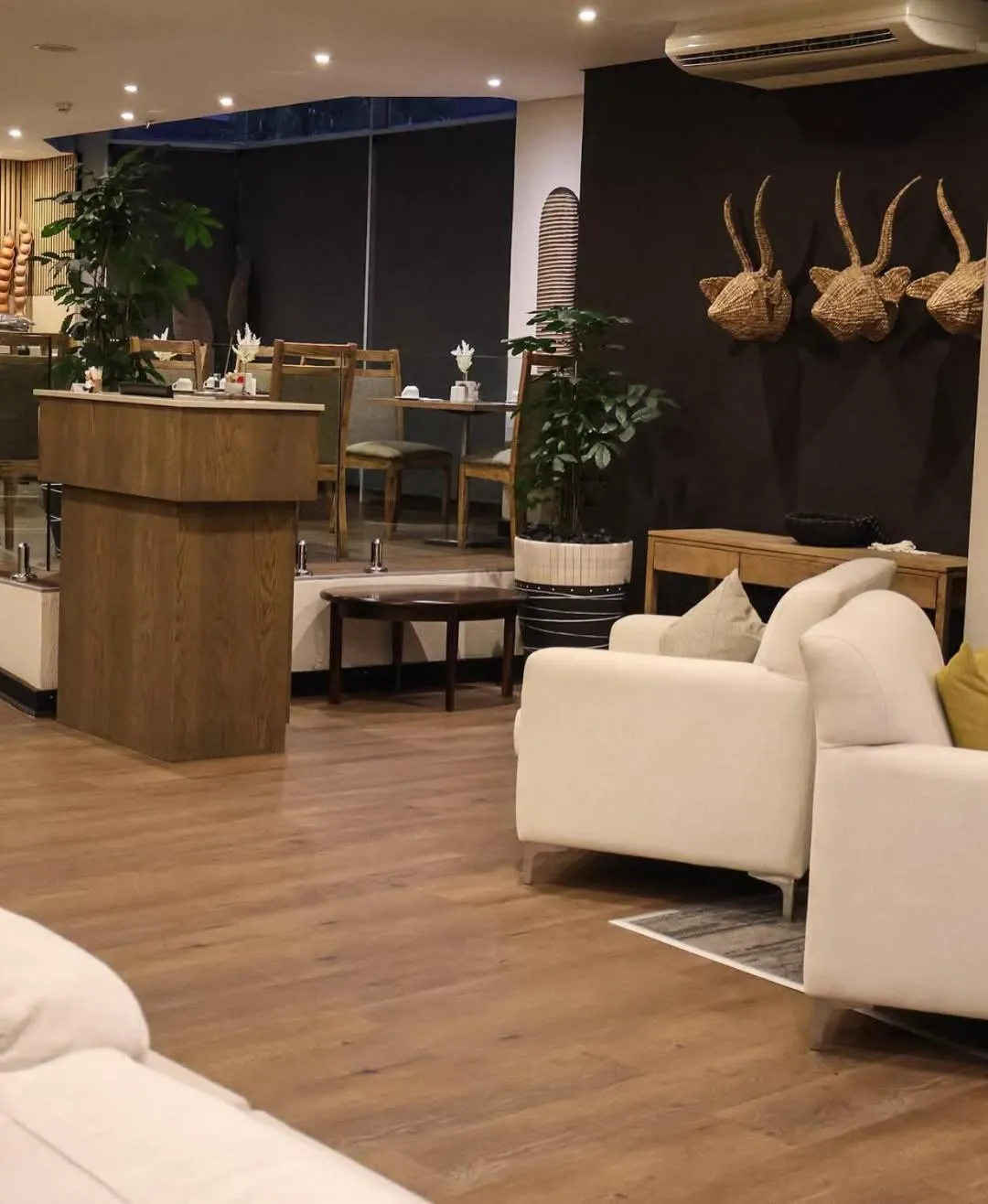 Seating area in Paxton Hotel