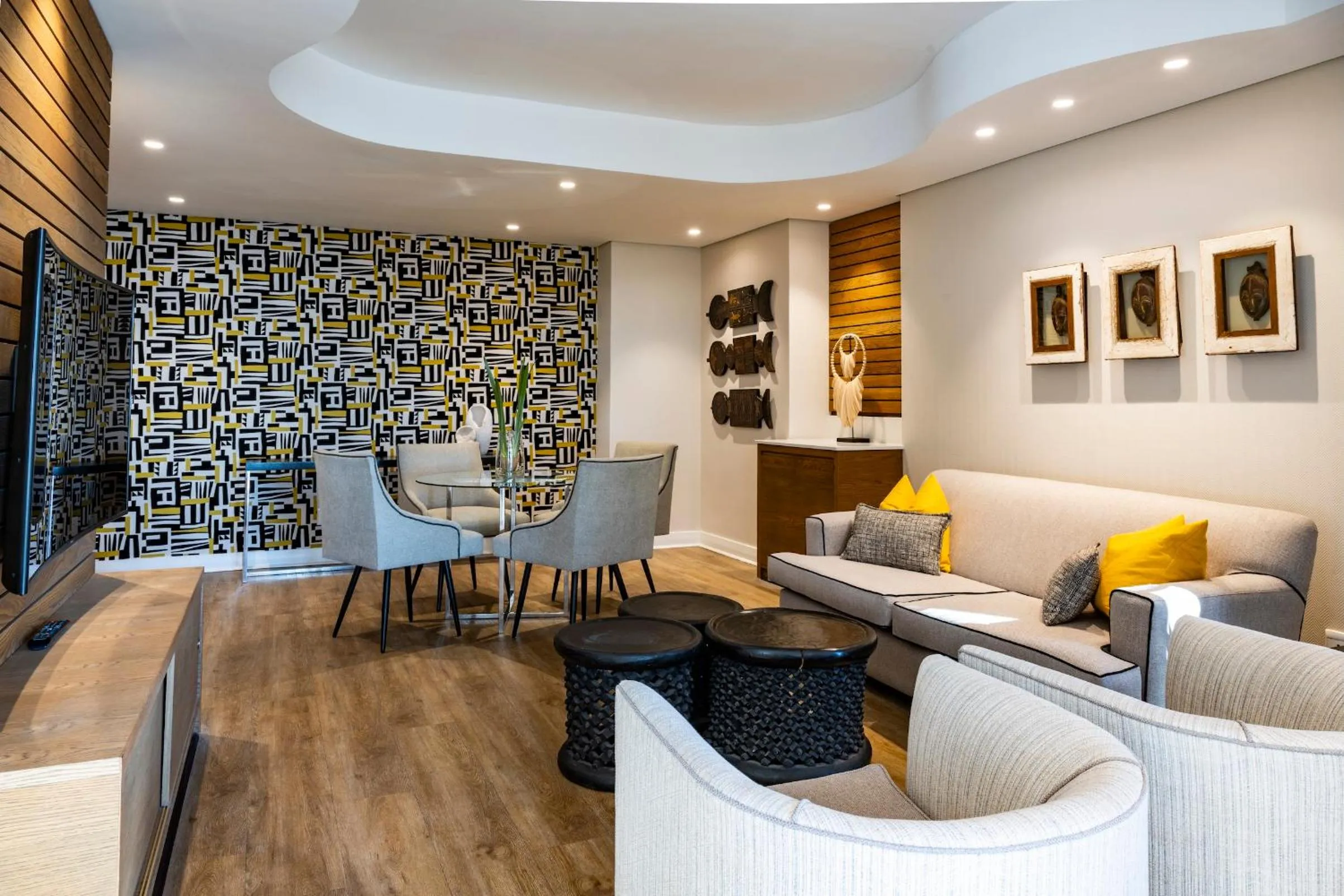 Seating area in Paxton Hotel