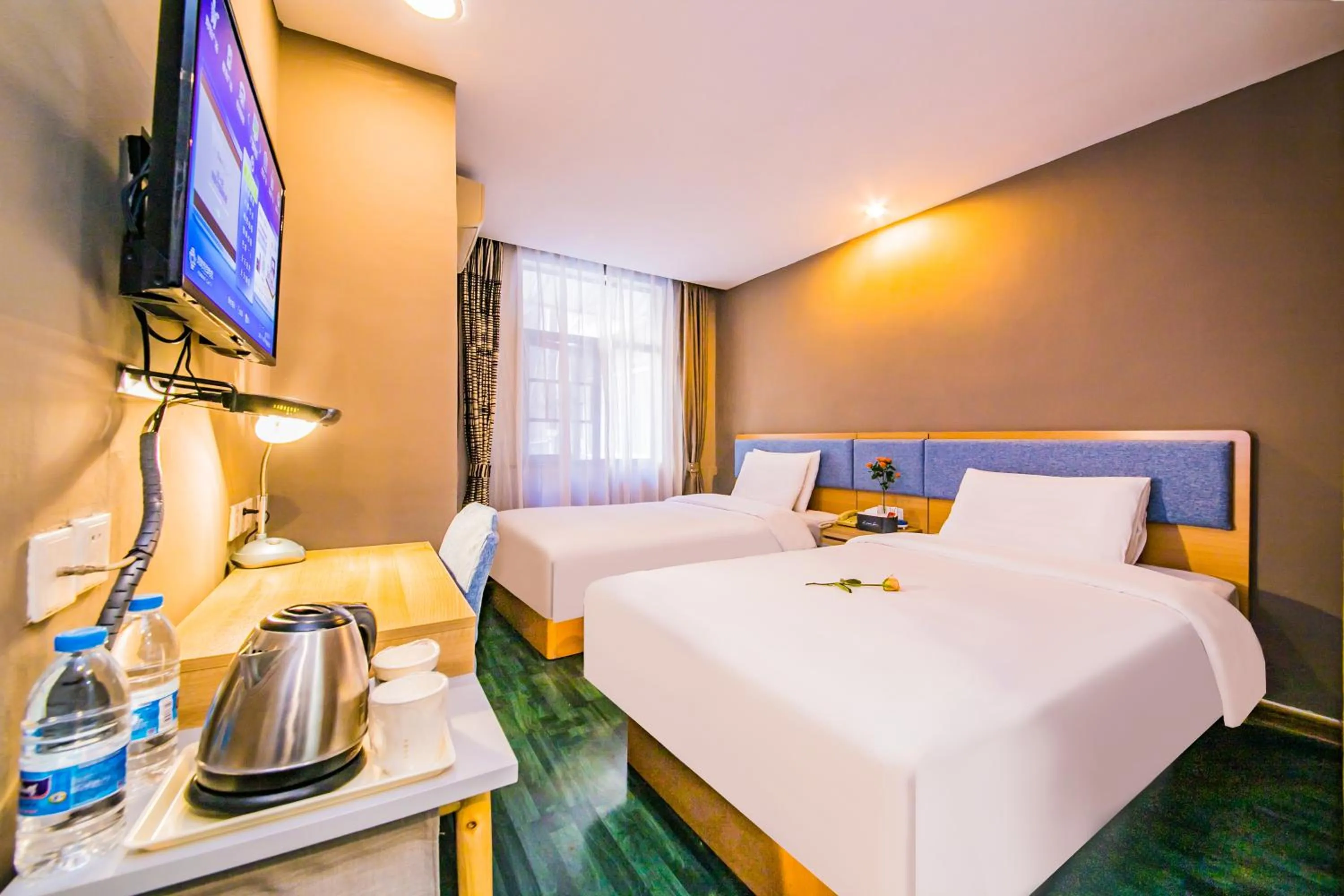 Bed in Home Inn Changsha Railway Station Bayi Road