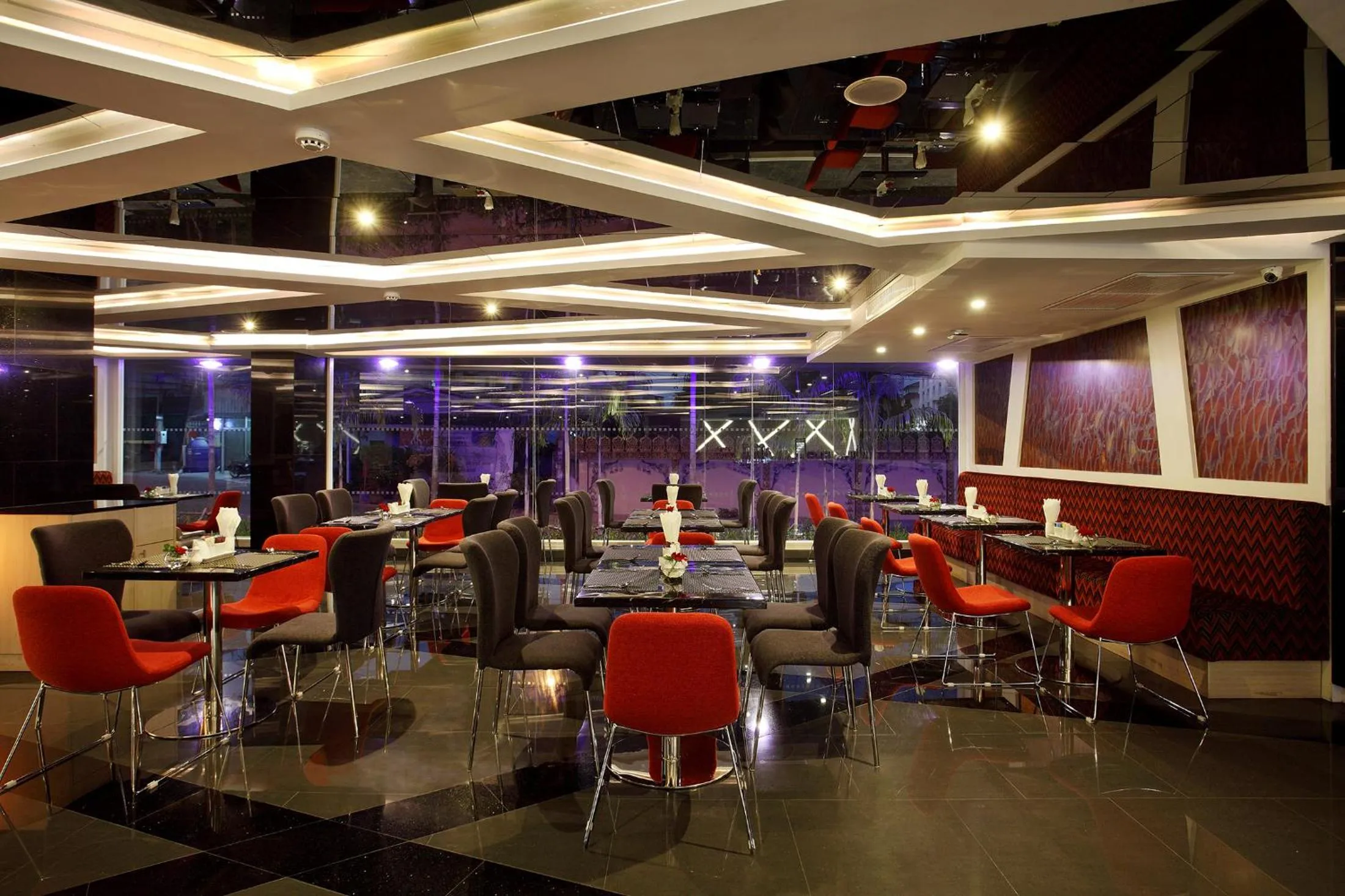 Restaurant/places to eat in Nova Express Pattaya Hotel