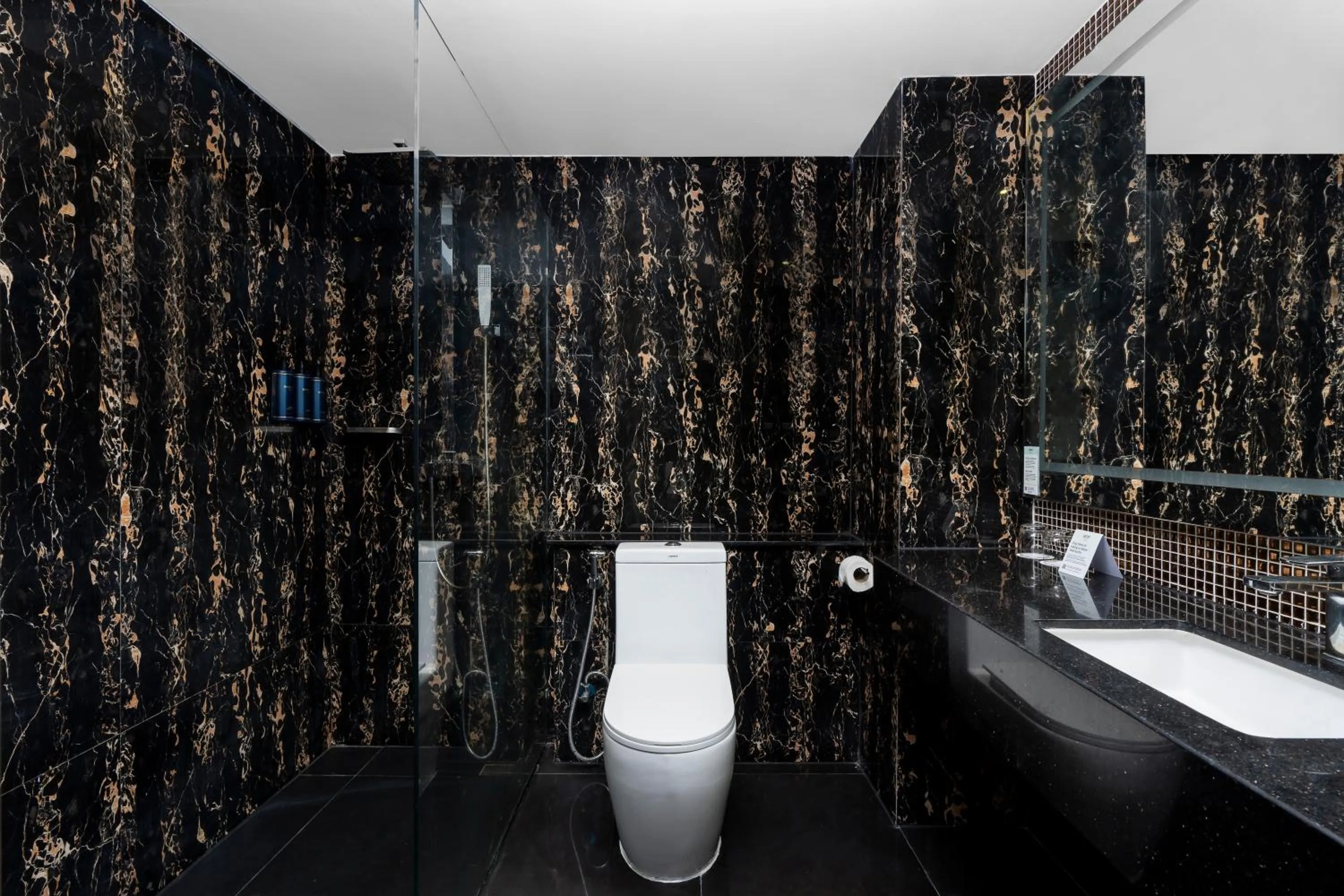 Shower in Garner Hotel Pattaya Central by IHG