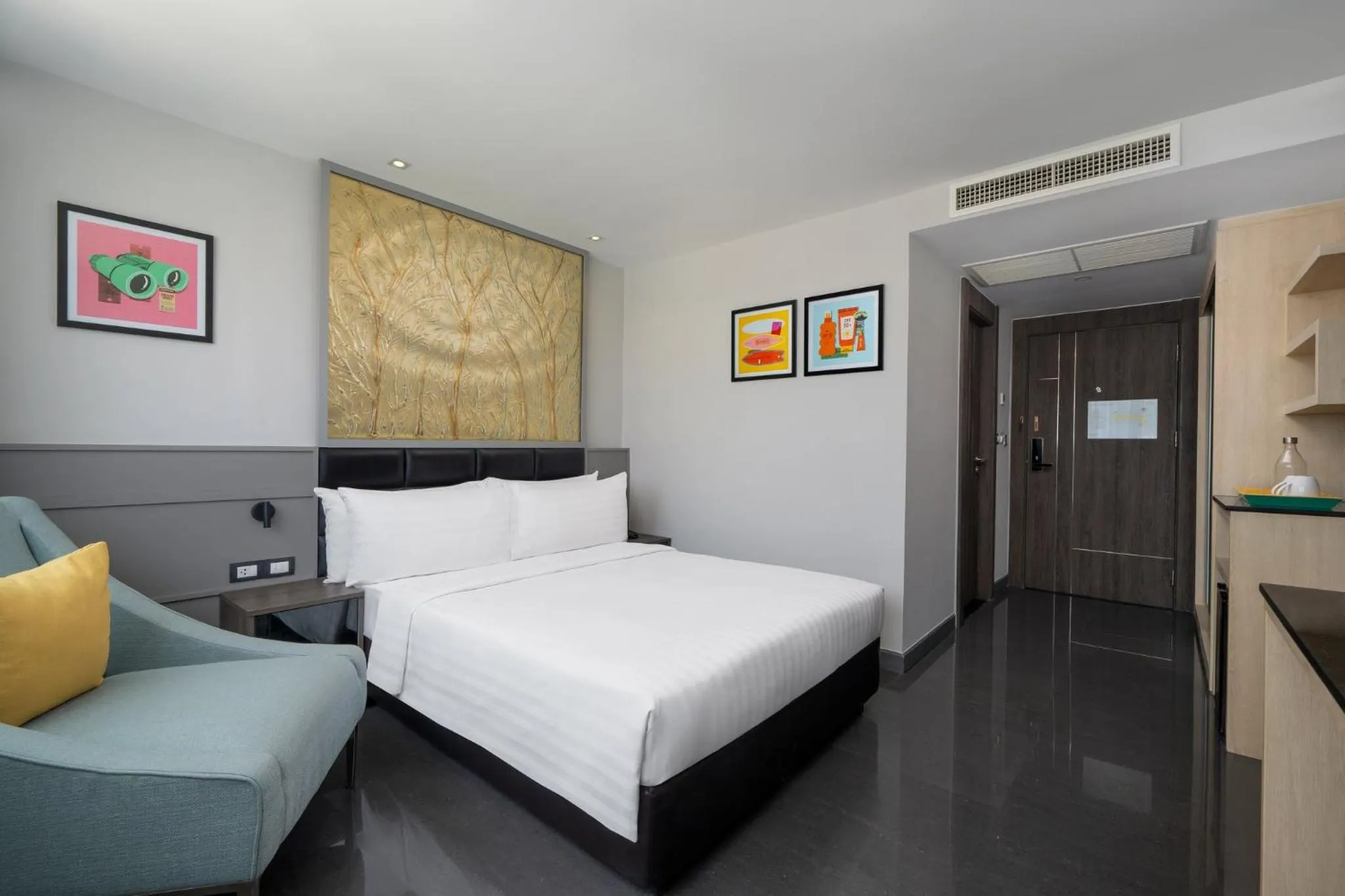 Photo of the whole room, Bed in Garner Hotel Pattaya Central by IHG