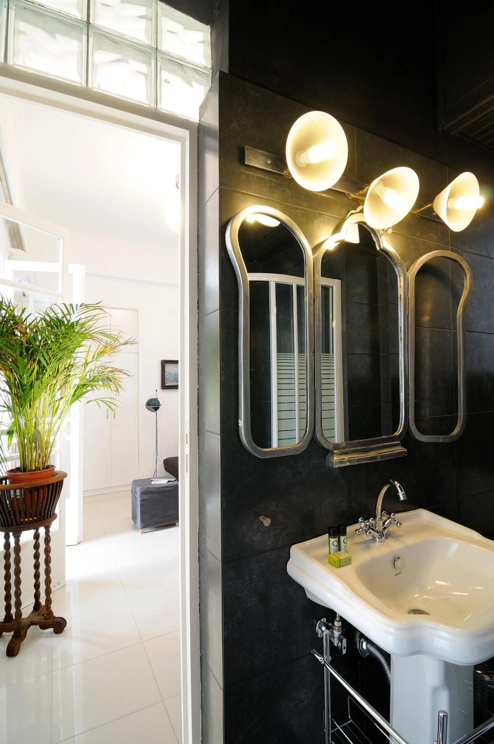 Bathroom in Athens Green Apartments