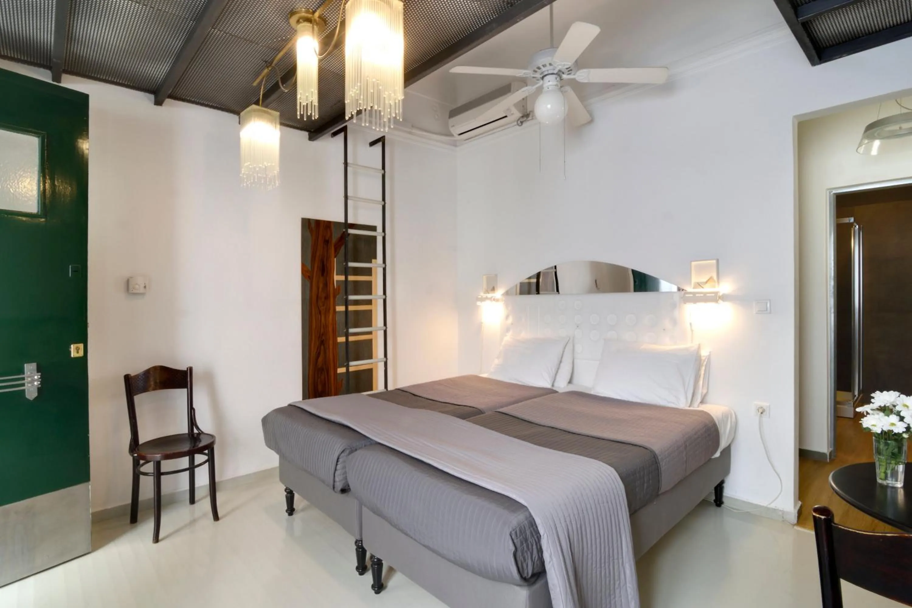 Bed in Athens Green Apartments