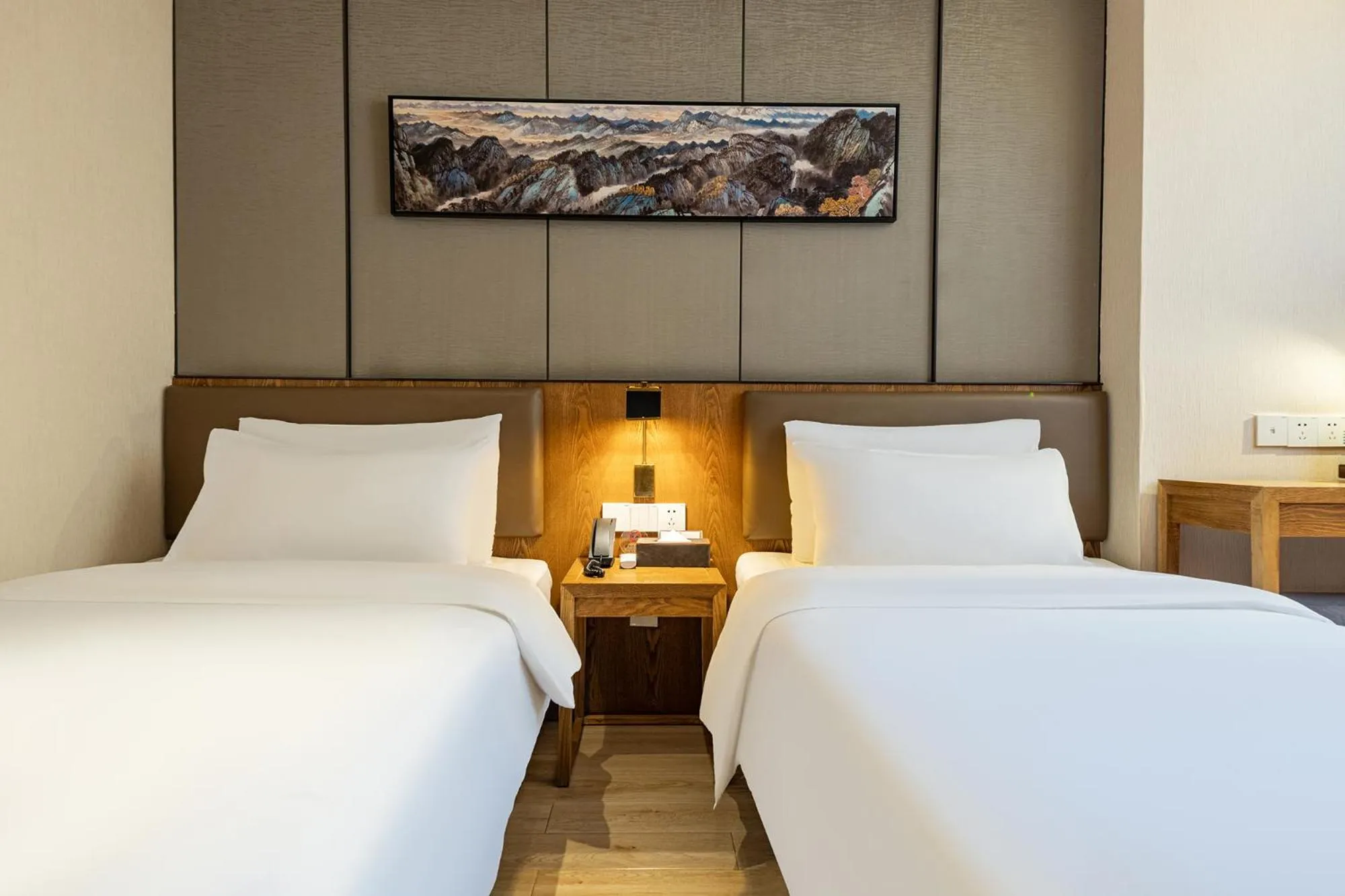 Bed in Home Inn Guiyang Railway Station