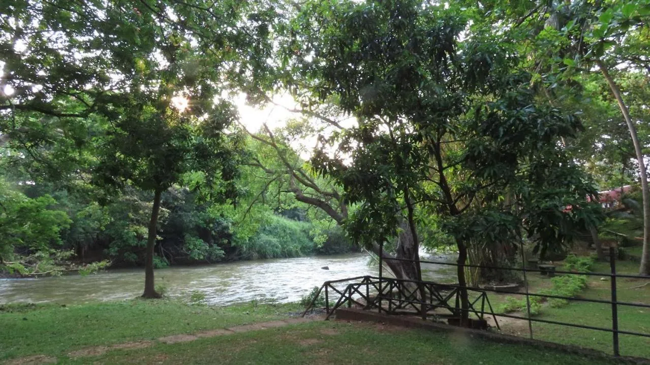River view in Dambulu Oya Family Park
