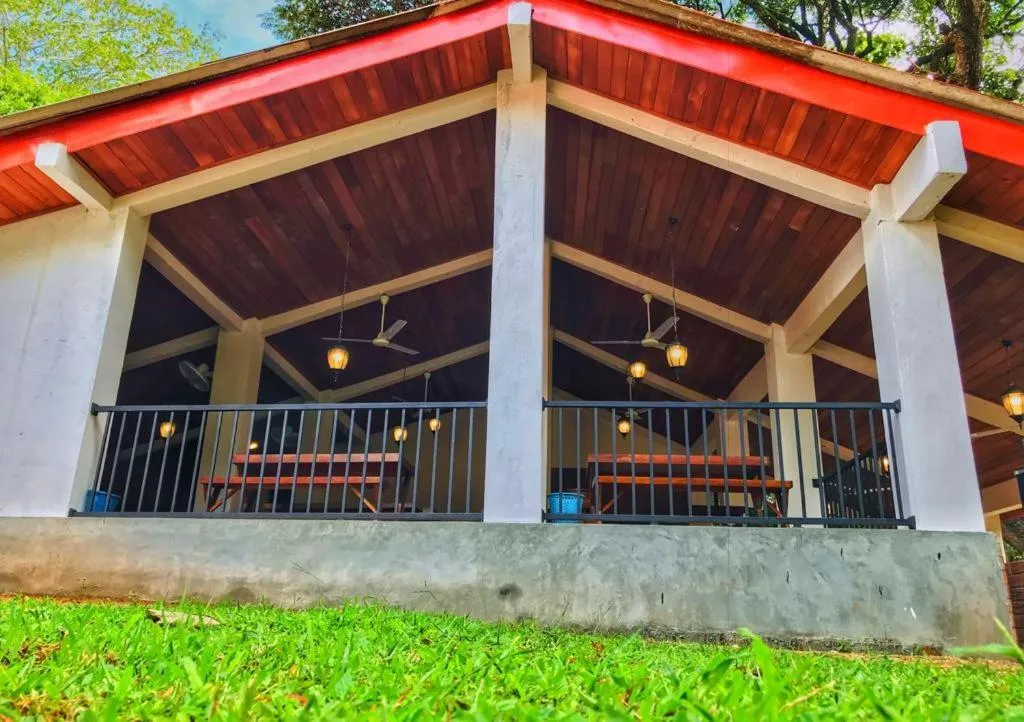 Property building in Dambulu Oya Family Park