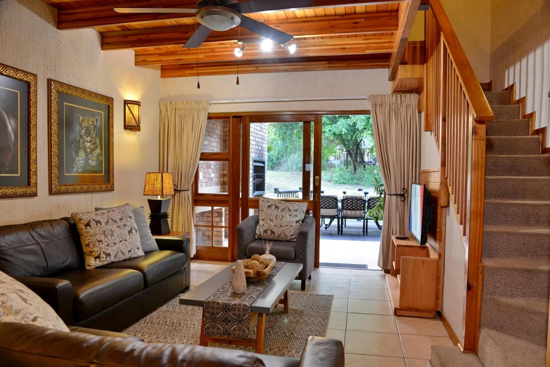 Living room in Cambalala - Luxury Units - in Kruger Park Lodge - Serviced Daily, Free Wi-Fi