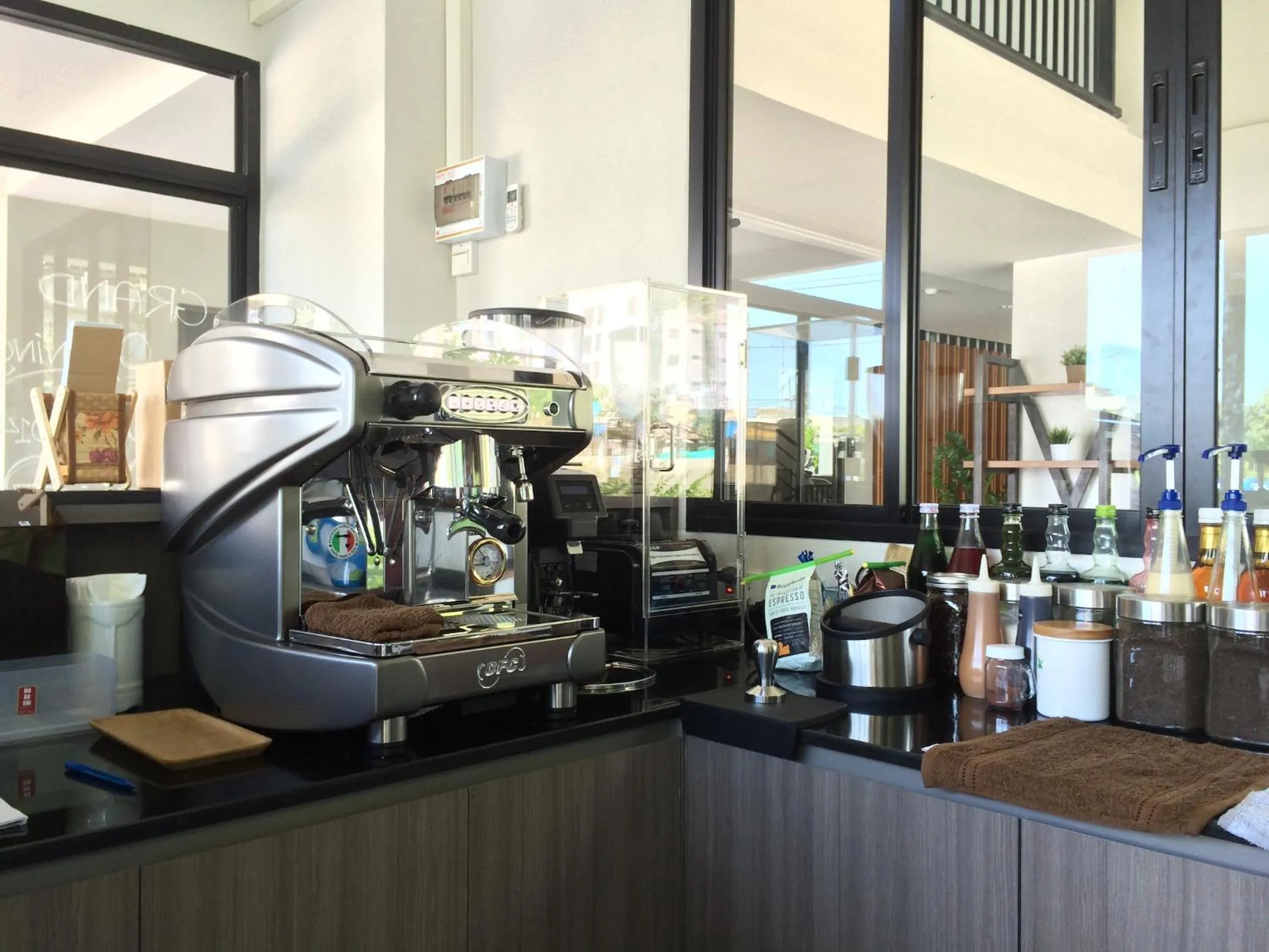 Restaurant/places to eat in In Clover