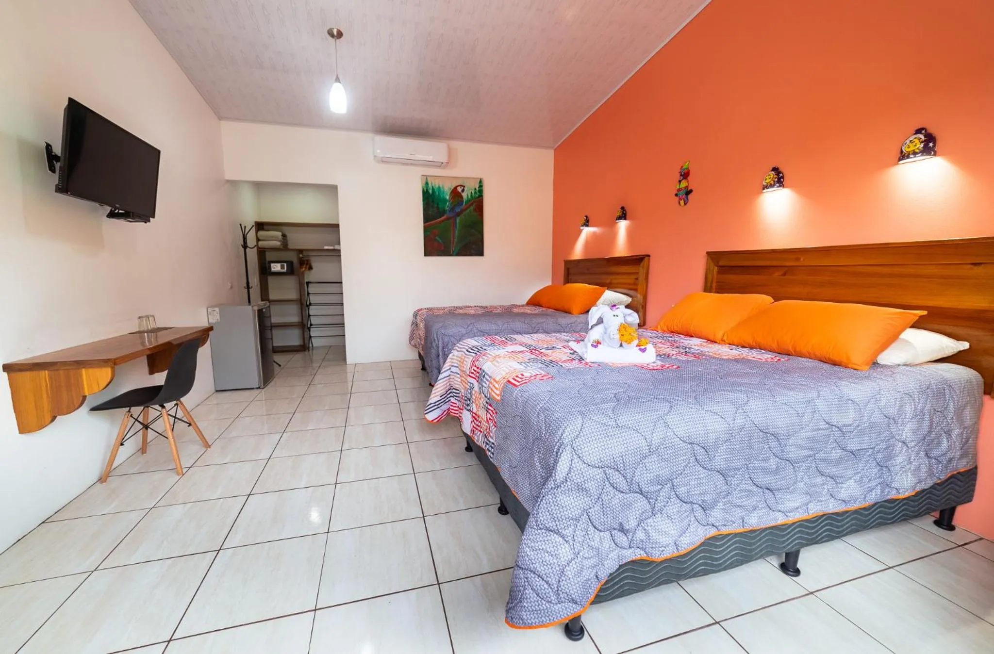 Photo of the whole room, Bed in Hotel Secreto La Fortuna
