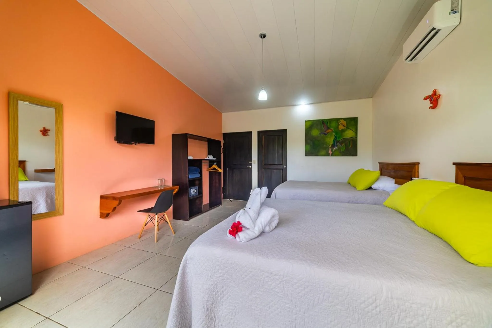 Photo of the whole room, Bed in Hotel Secreto La Fortuna