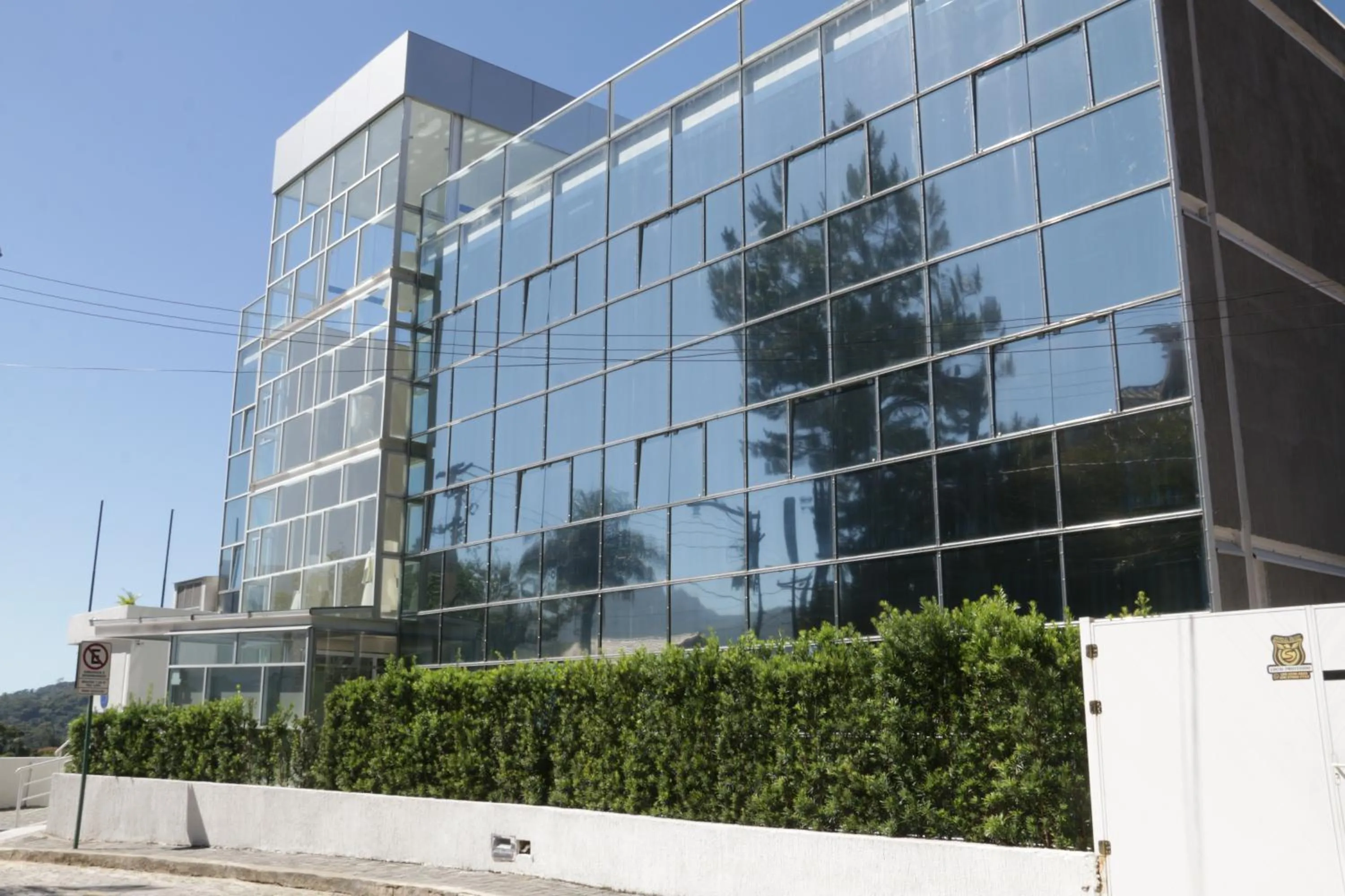 Decorative detail in Hotel Petropolis Inn