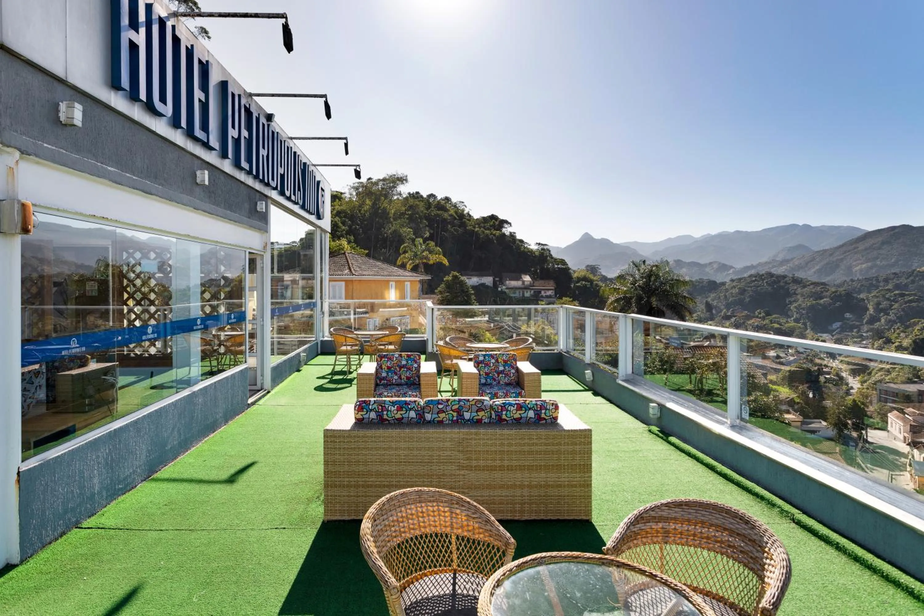 Balcony/Terrace in Hotel Petropolis Inn