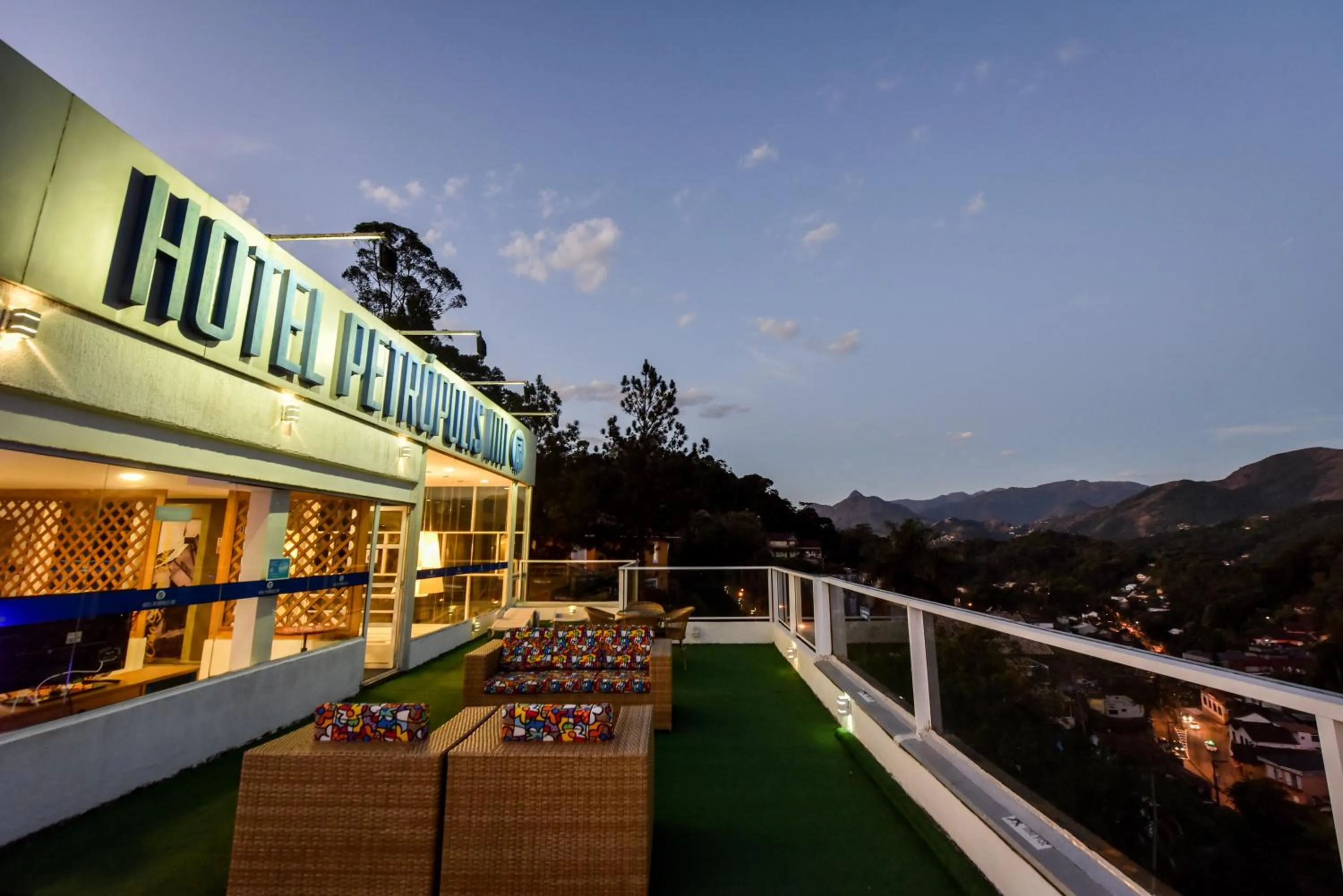 Balcony/Terrace in Hotel Petropolis Inn