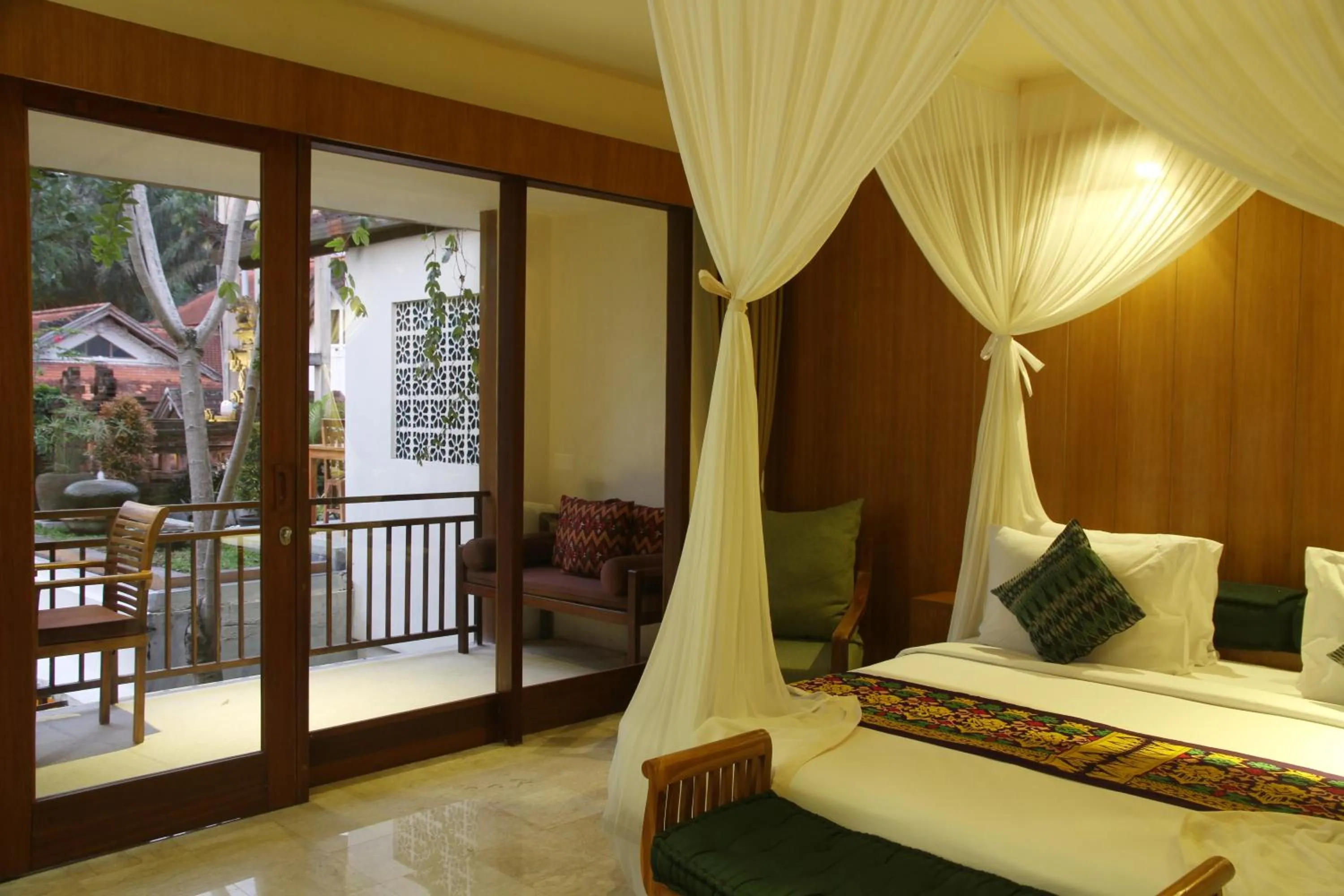 Balcony/Terrace, Bed in Sapodilla Ubud