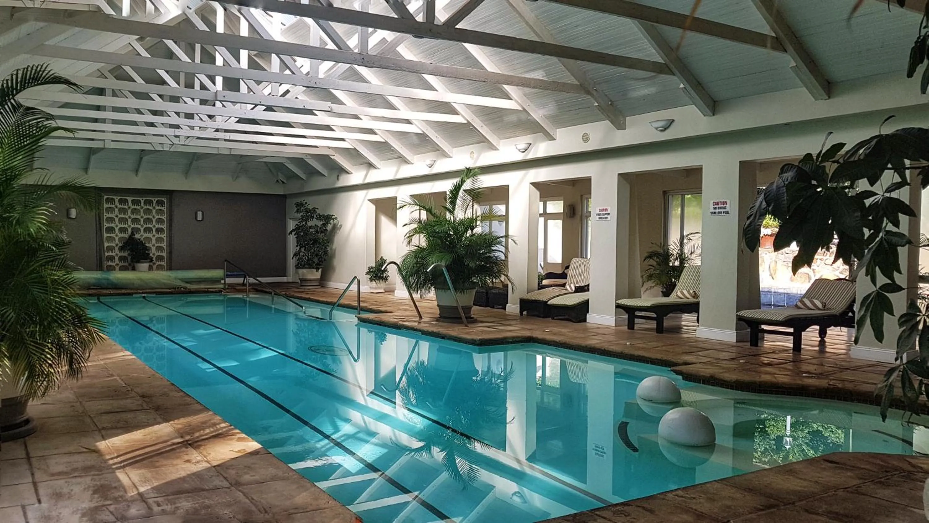 Swimming pool in Fordoun Hotel and Spa