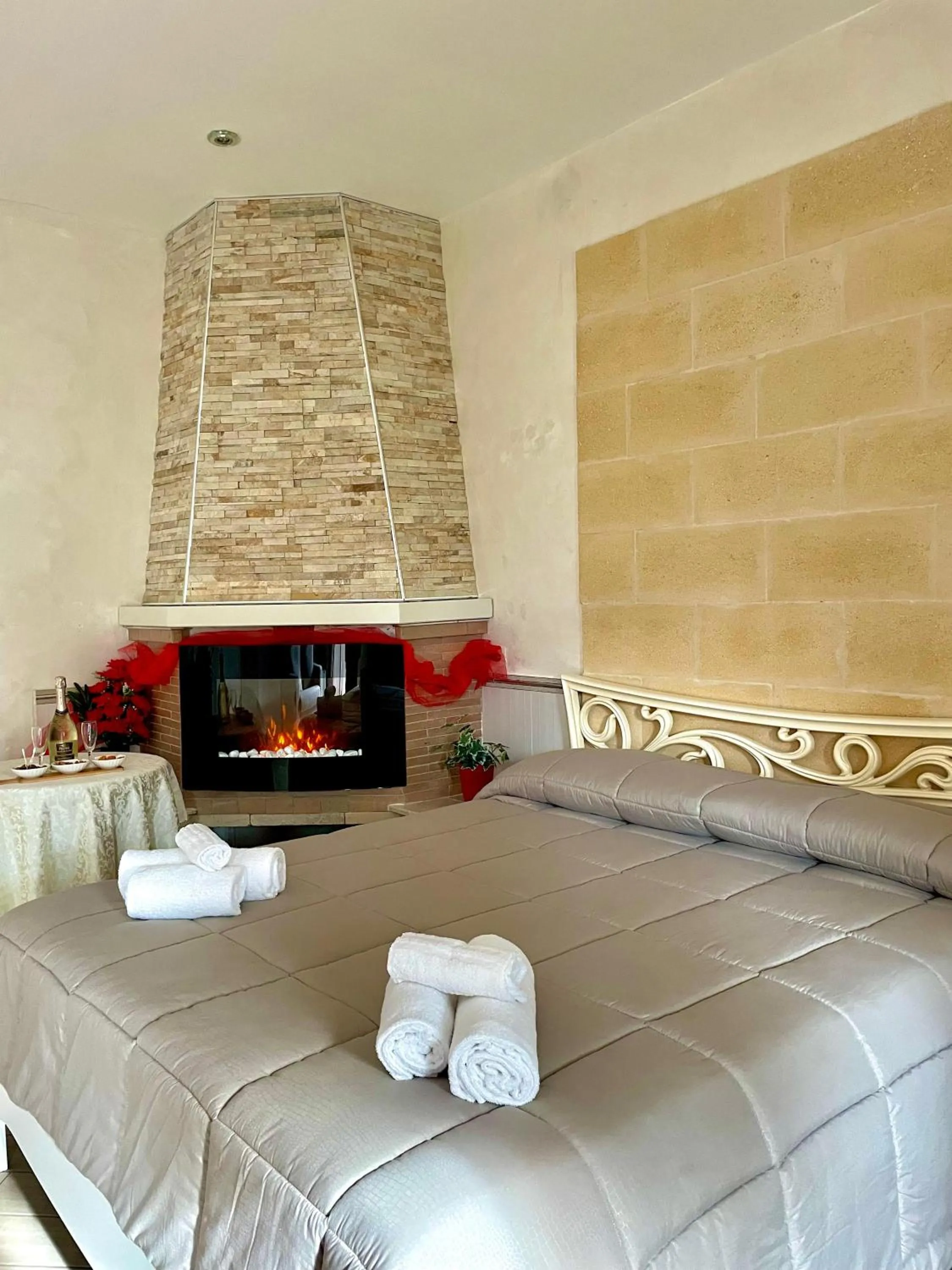 Bed in Re Sole Resort&Spa