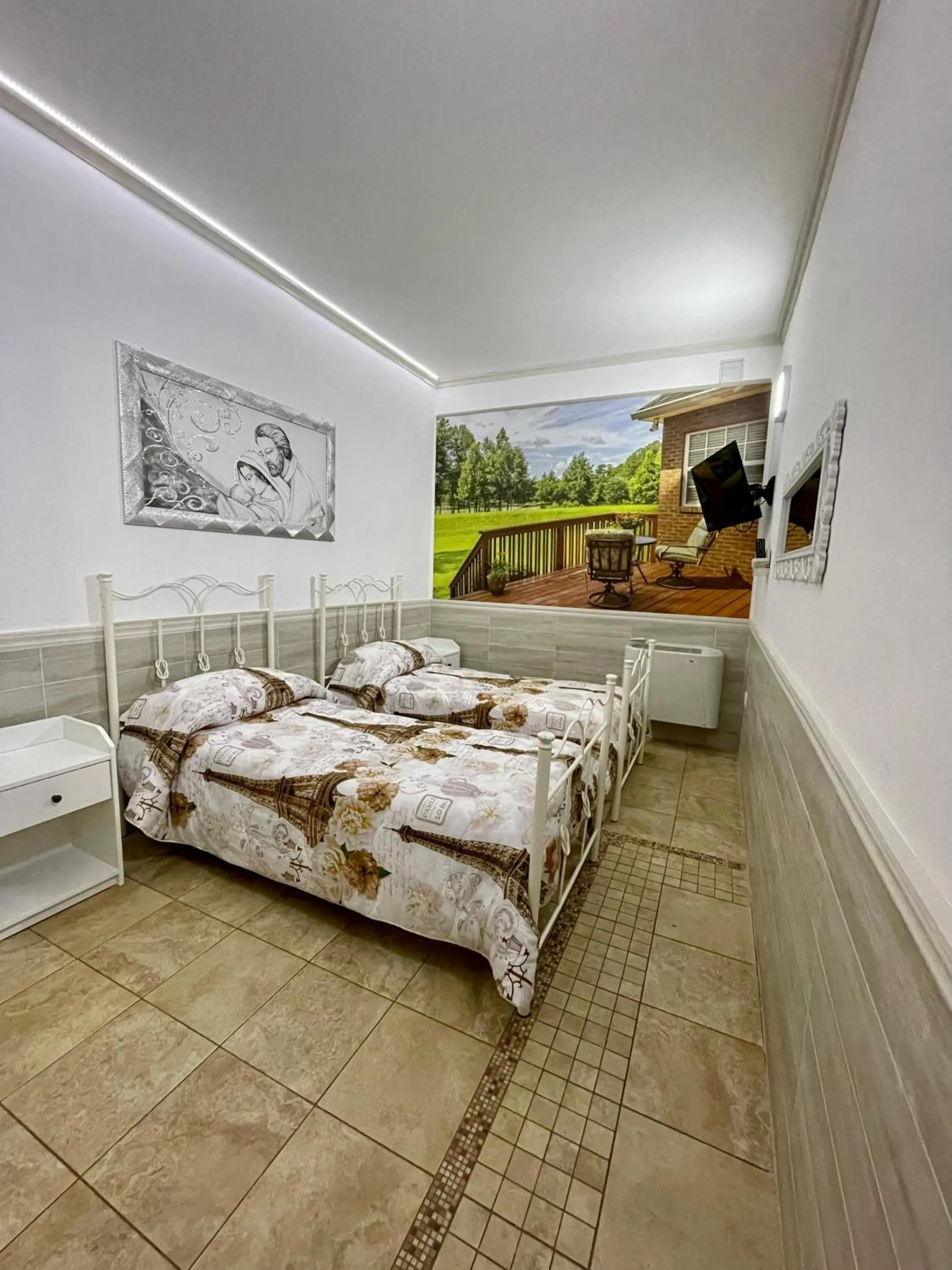 Bedroom, Bed in Re Sole Resort&Spa