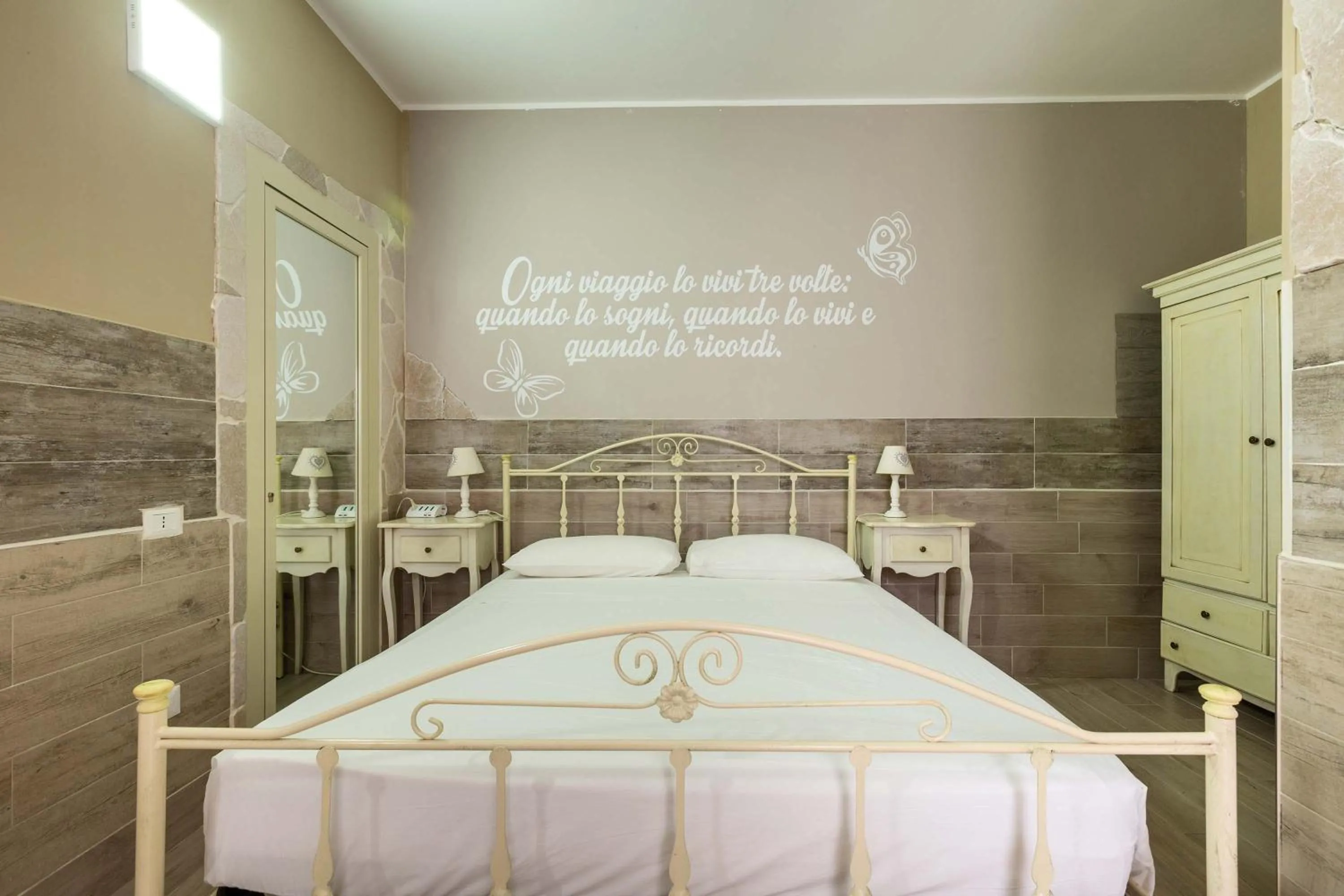 Bed in Re Sole Resort&Spa