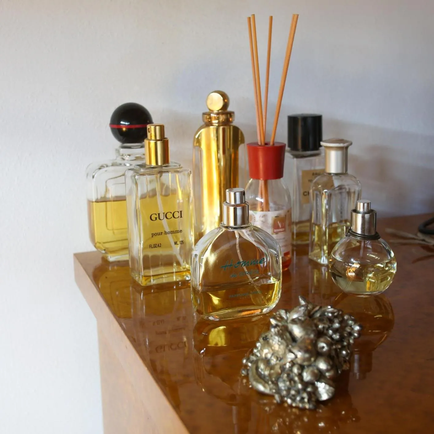 Decorative detail in Pietra E Glicine B&B