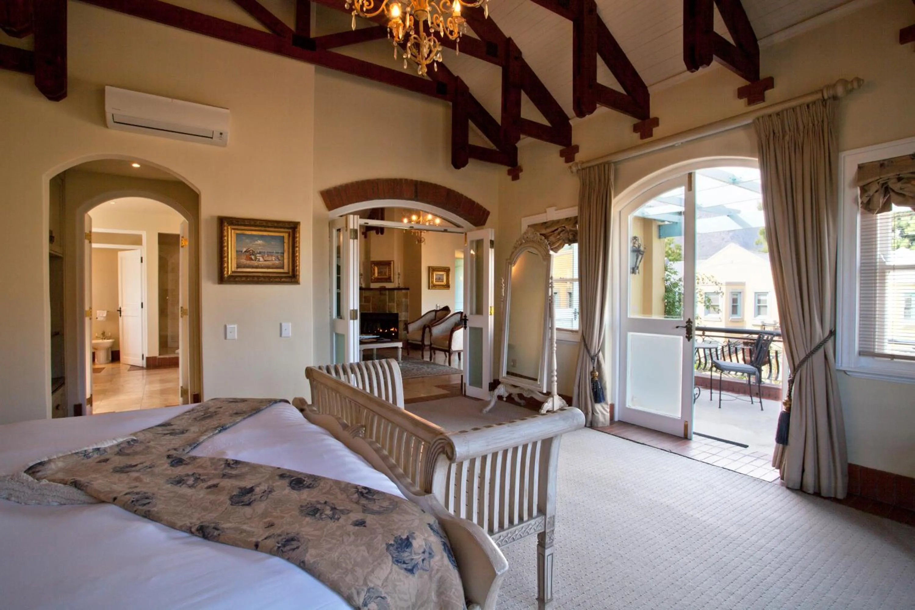 Bedroom, Bed in Franschhoek Country House & Villas