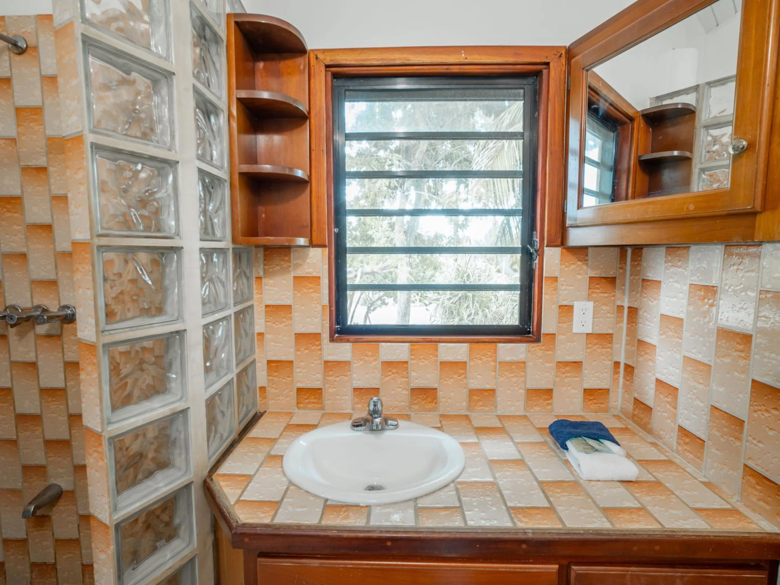 Bathroom in Maya Beach Hotel