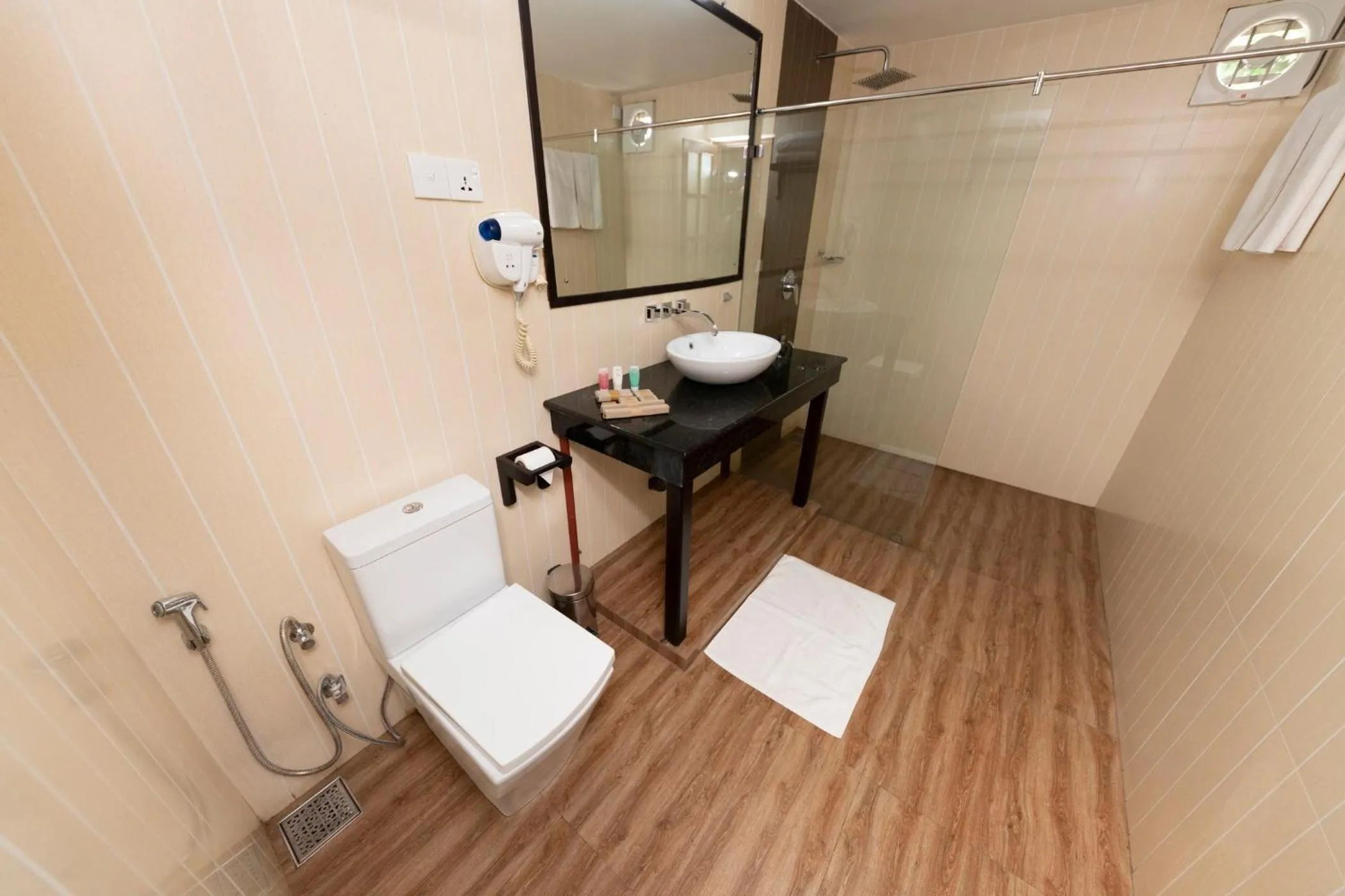 Shower in Melheim Kandy Villas