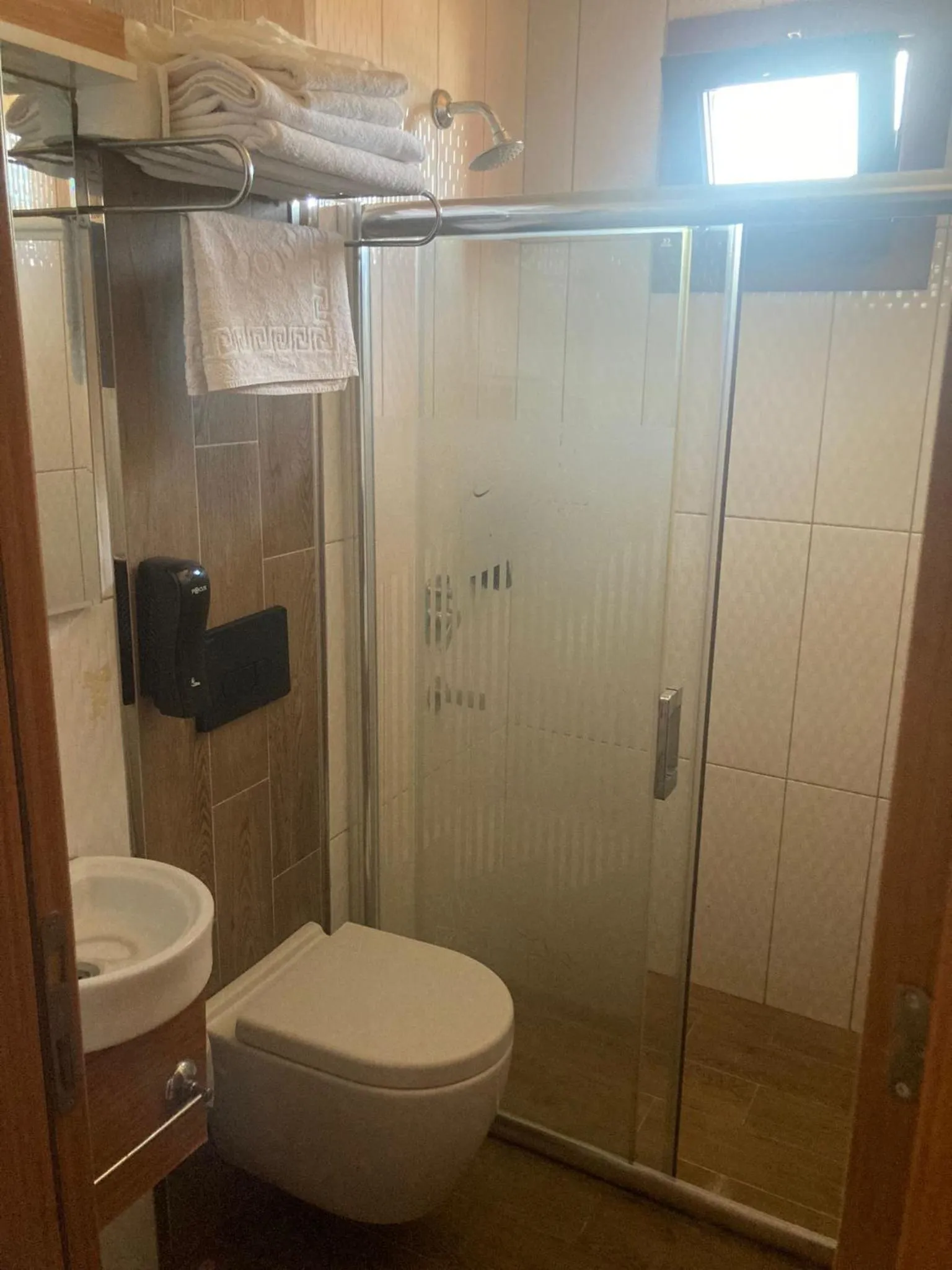 Shower in Safran Palas