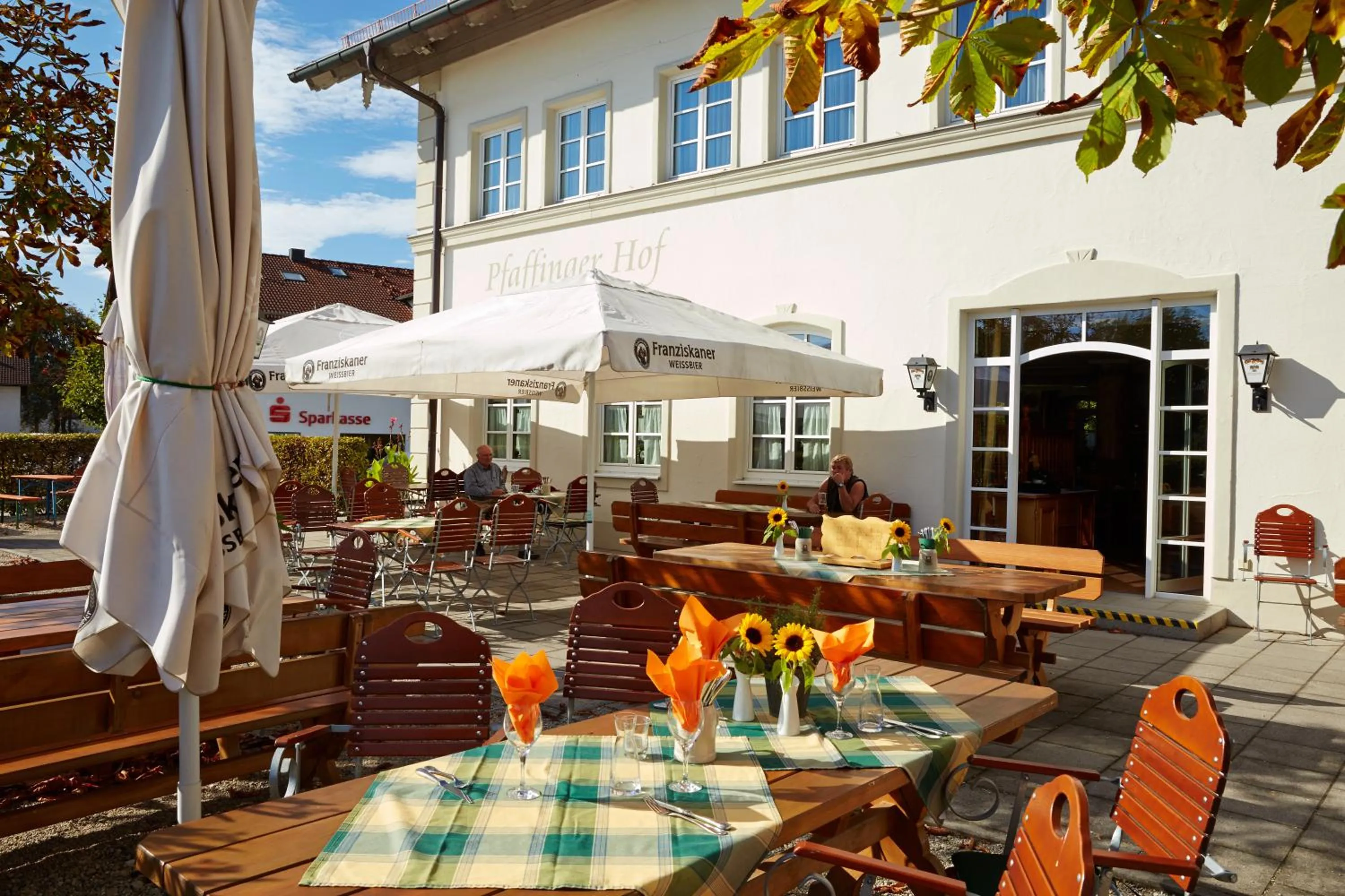 Facade/entrance in Pfaffinger Hof