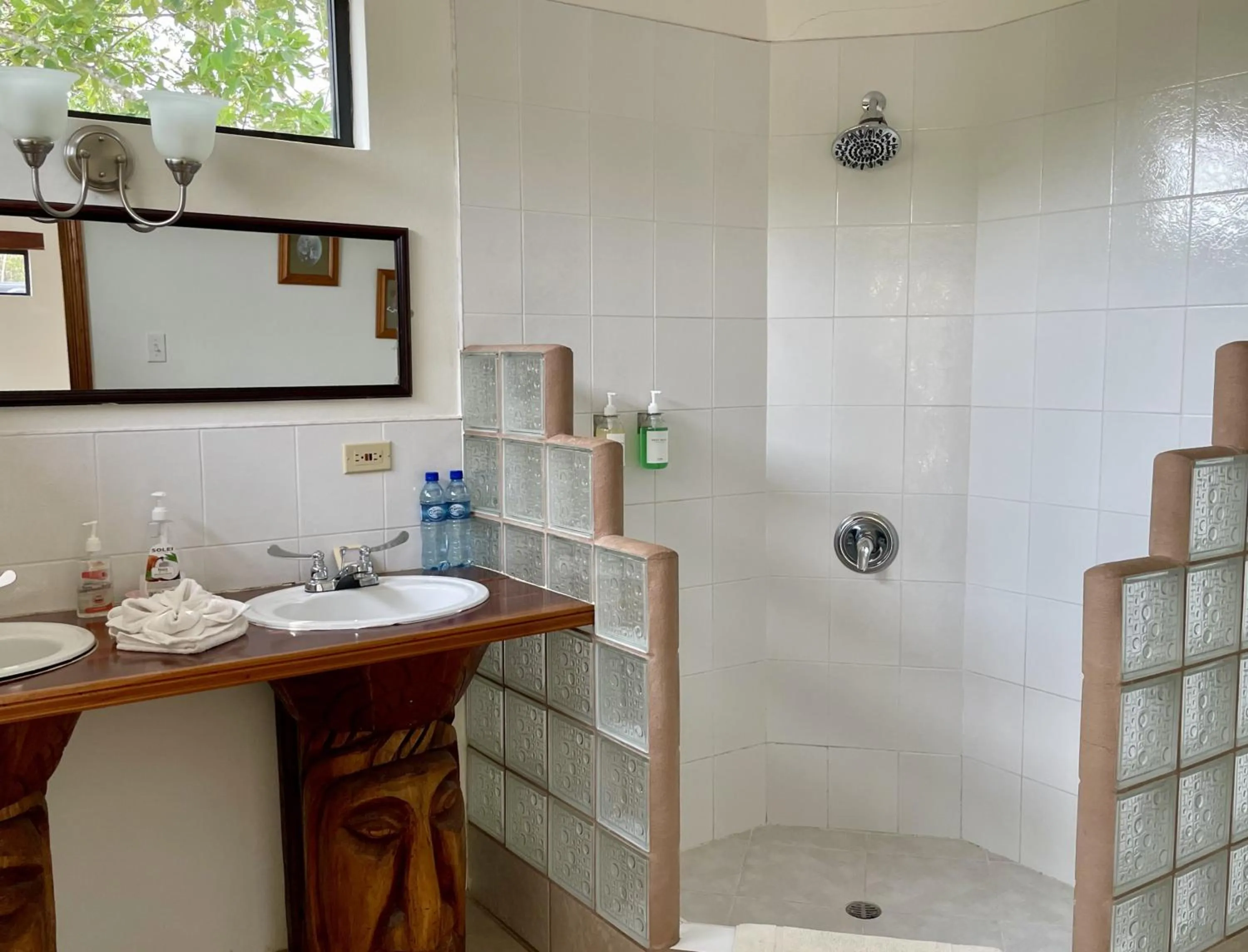 Bathroom in Gumbo Limbo Jungle Resort
