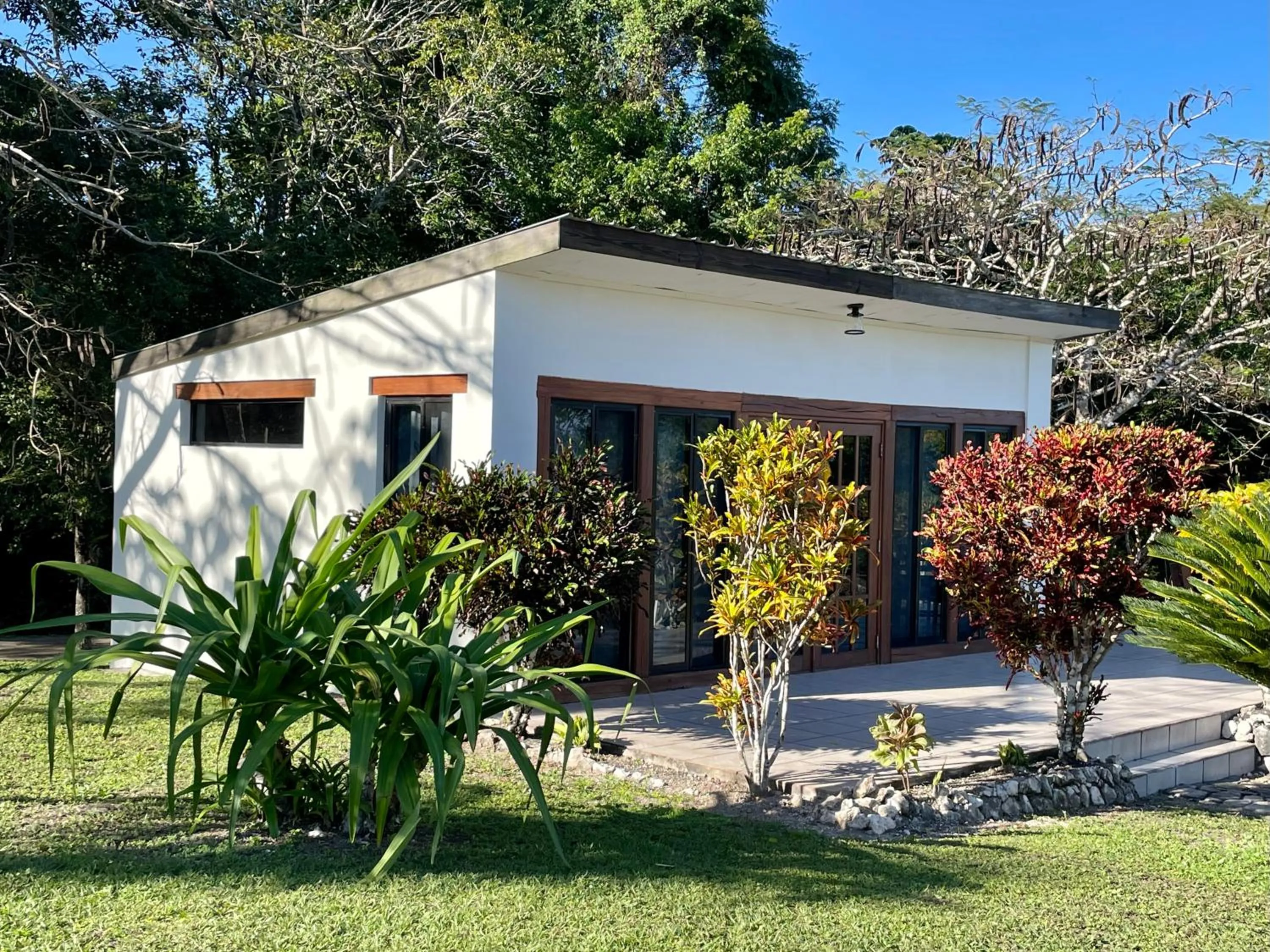 Garden view in Gumbo Limbo Jungle Resort