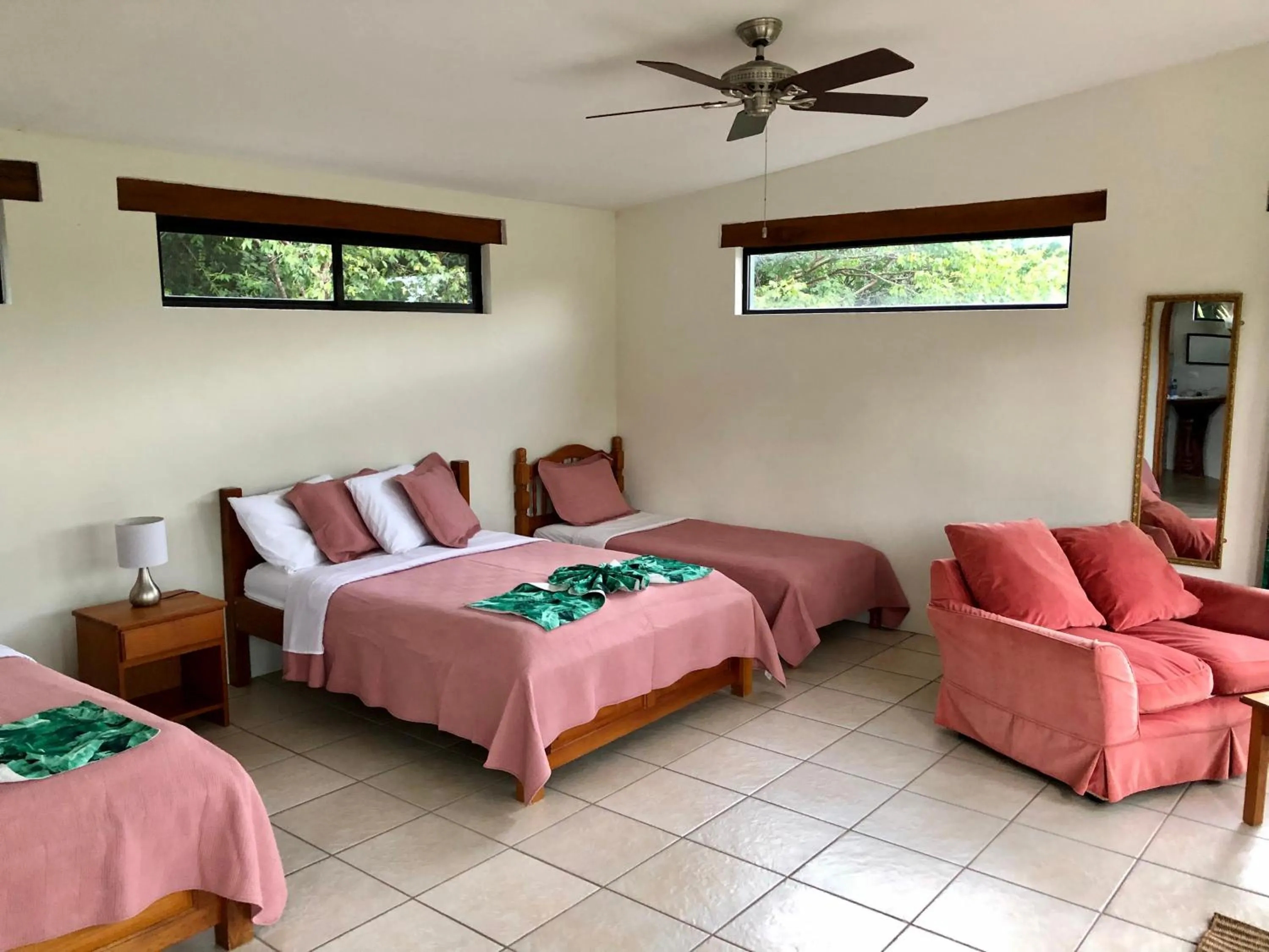 Bed in Gumbo Limbo Jungle Resort