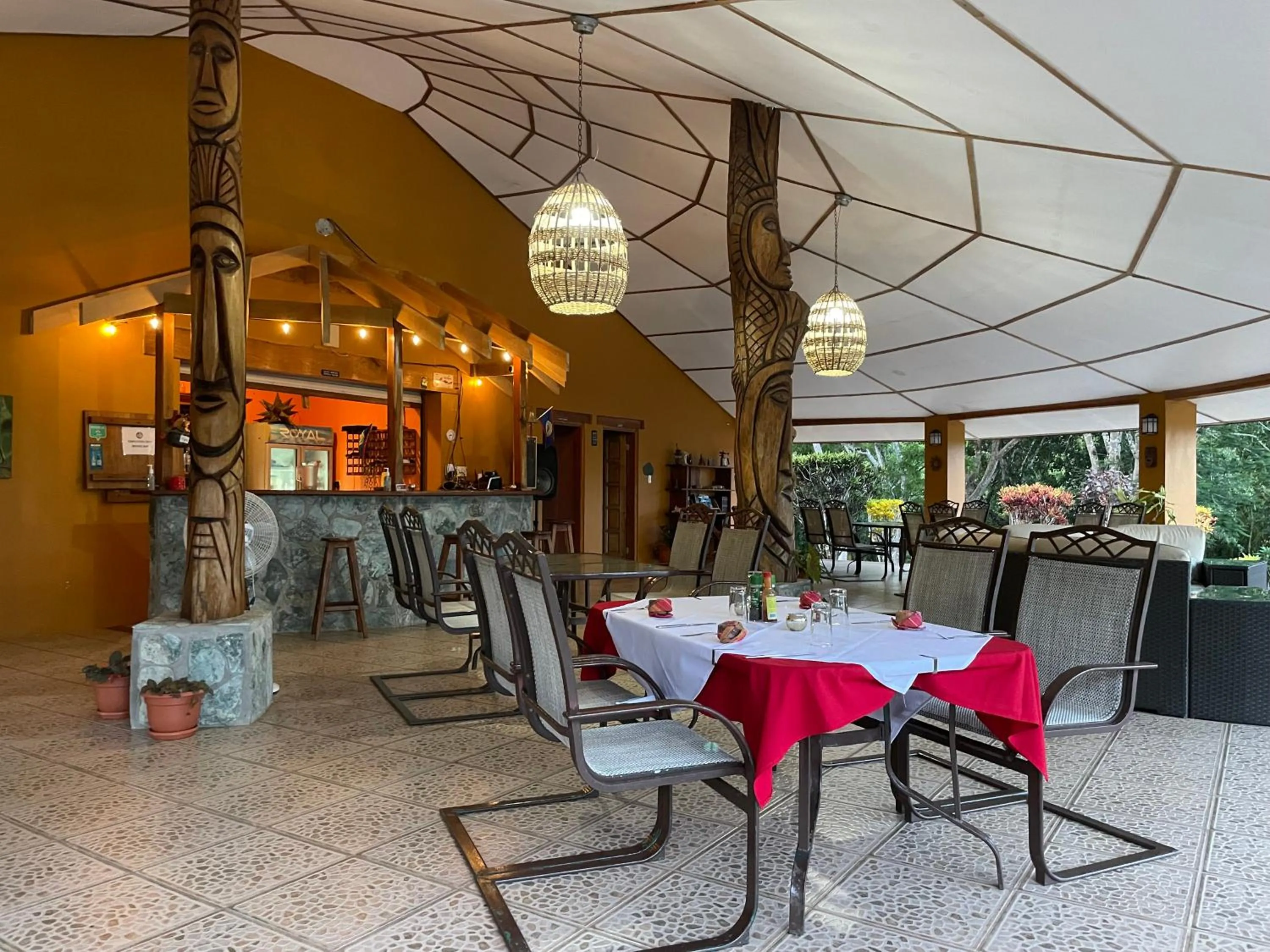 Restaurant/places to eat in Gumbo Limbo Jungle Resort