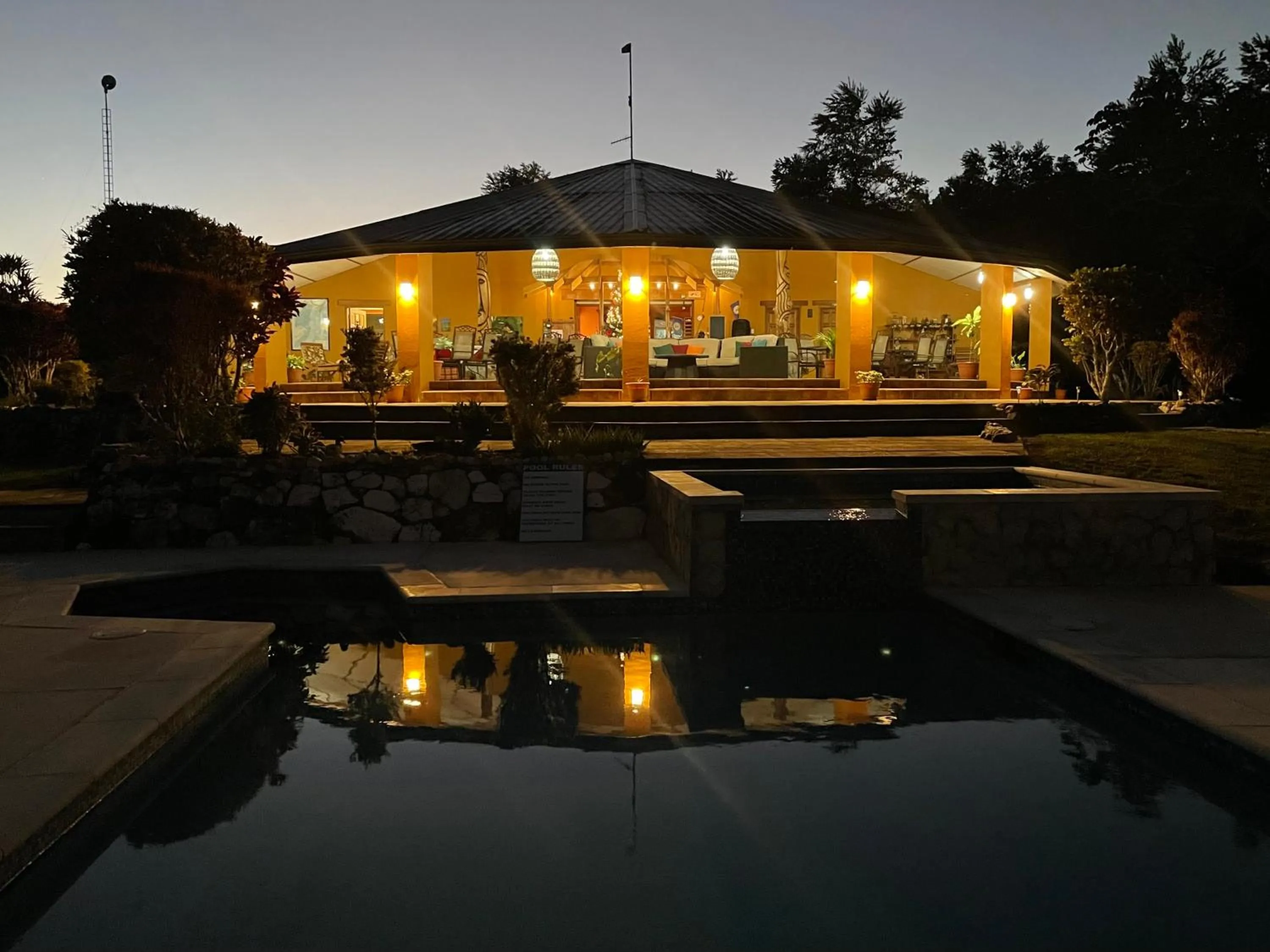 Property building in Gumbo Limbo Jungle Resort