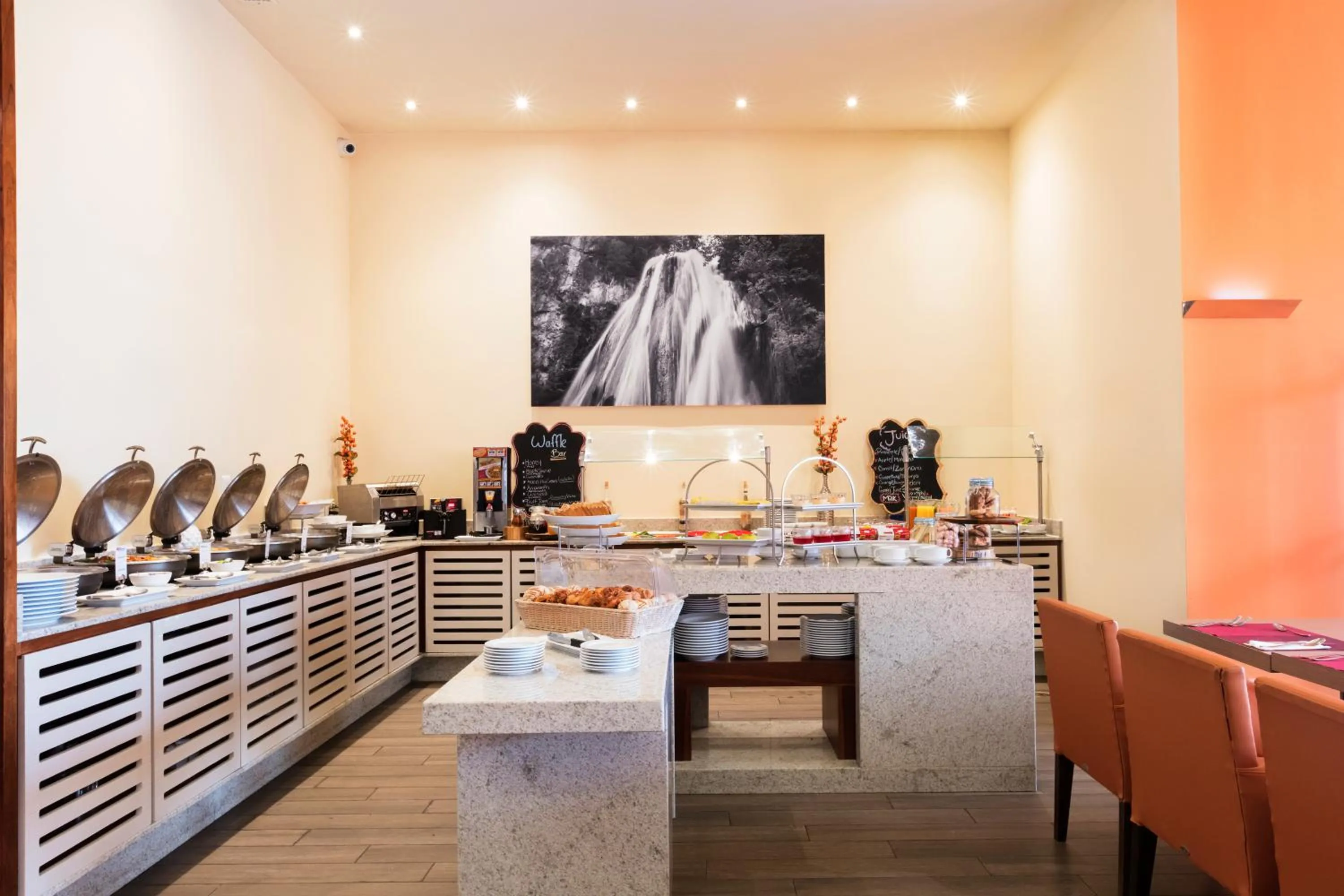 Breakfast in Hilton Garden Inn Monterrey Airport