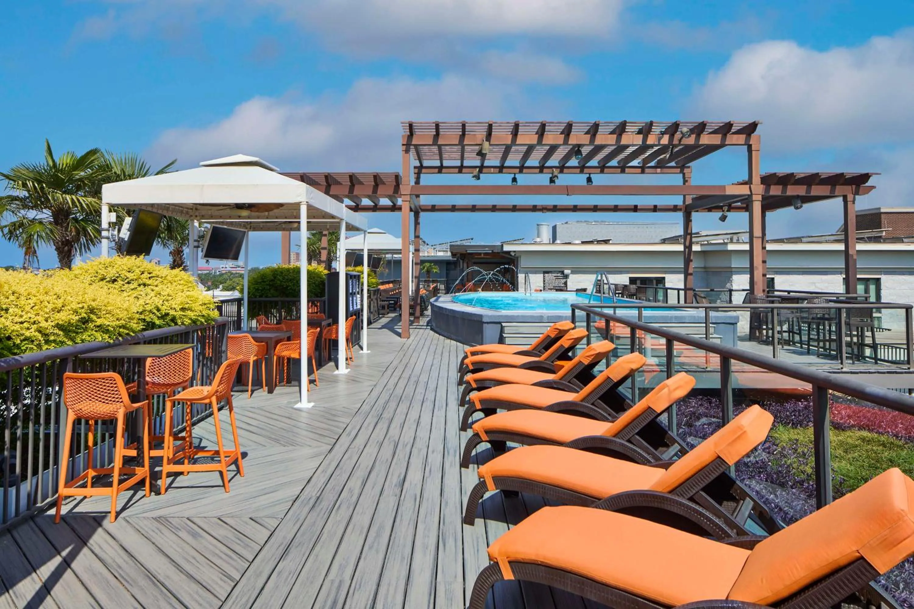 Pool view in Homewood Suites Savannah Historic District/Riverfront