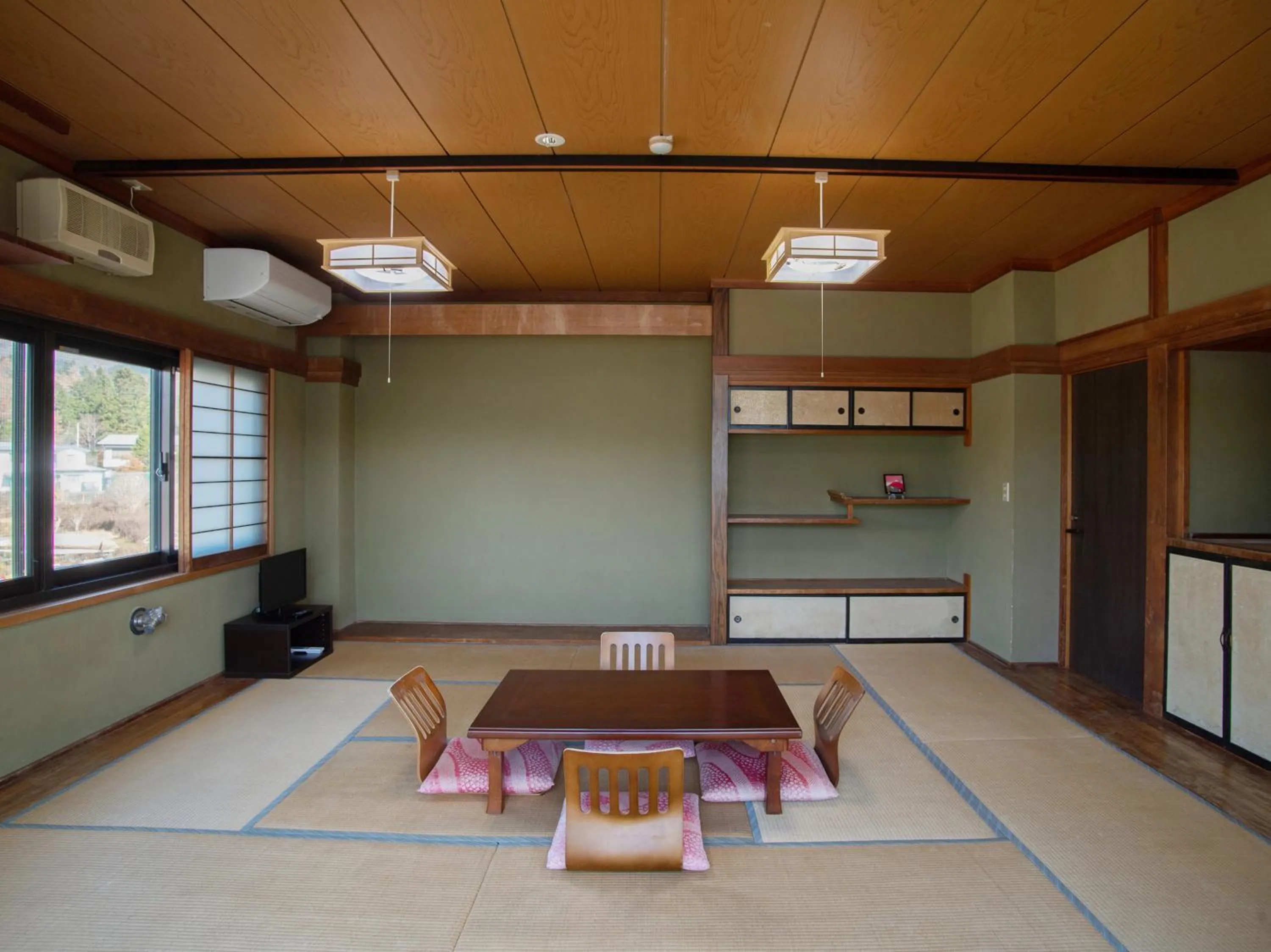 TV and multimedia in Tabist Lakeside in Fujinami Yamanakako