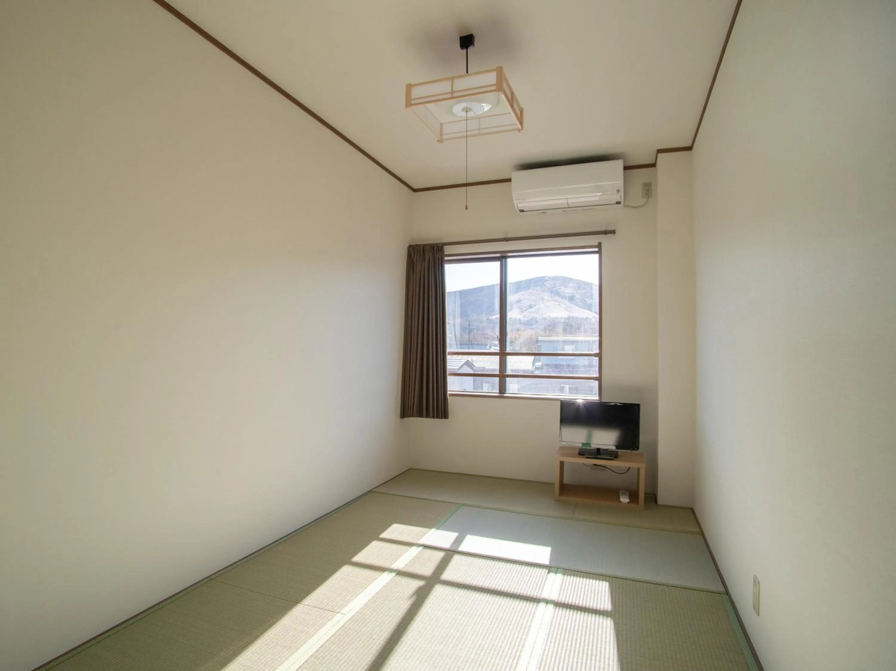 Photo of the whole room in Tabist Lakeside in Fujinami Yamanakako