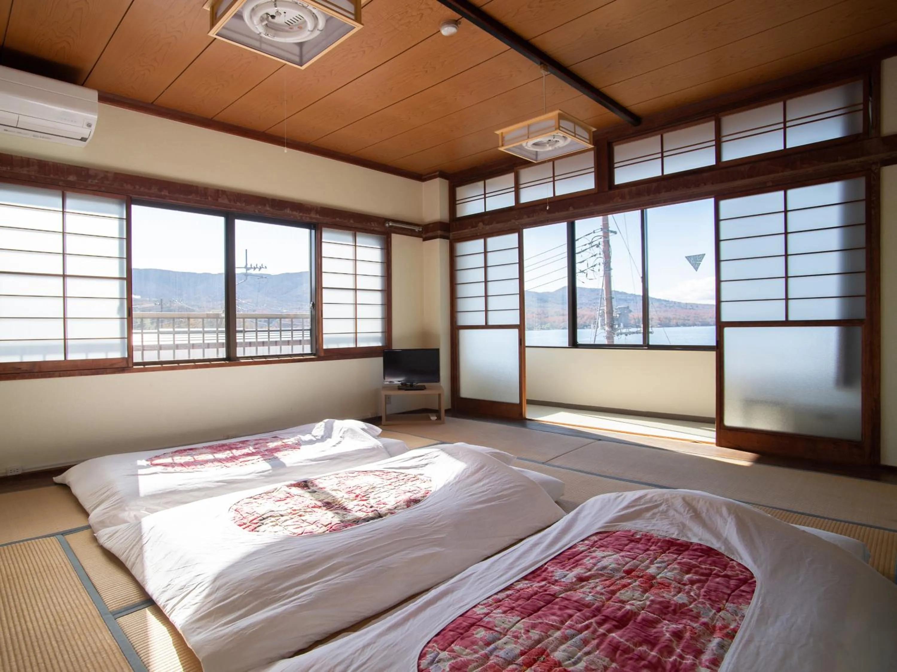 Photo of the whole room, Bed in Tabist Lakeside in Fujinami Yamanakako