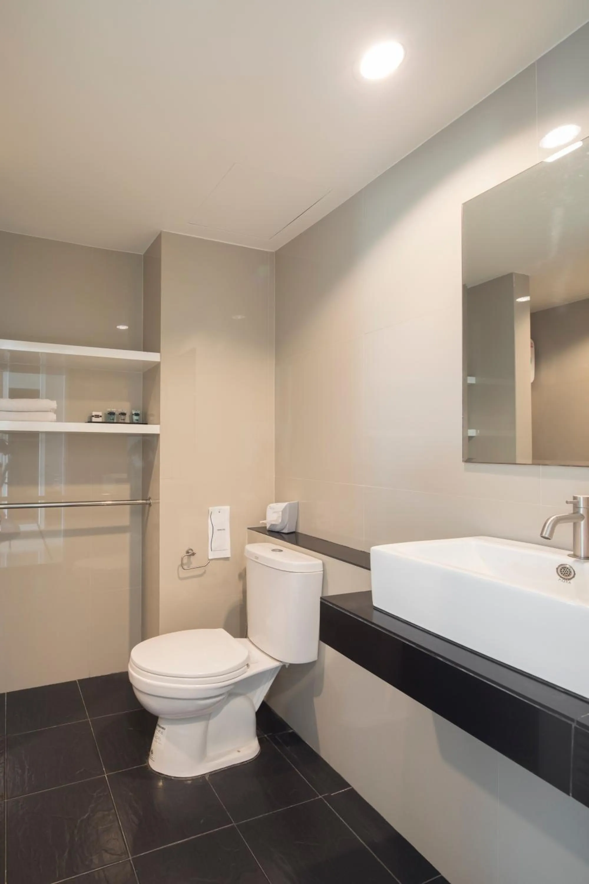 JK LIVING Hotel And Service Apartment