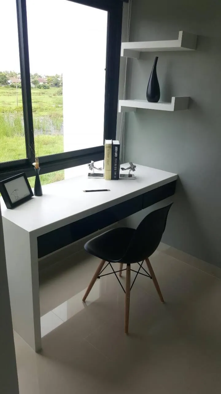 Seating area in JK LIVING Hotel And Service Apartment