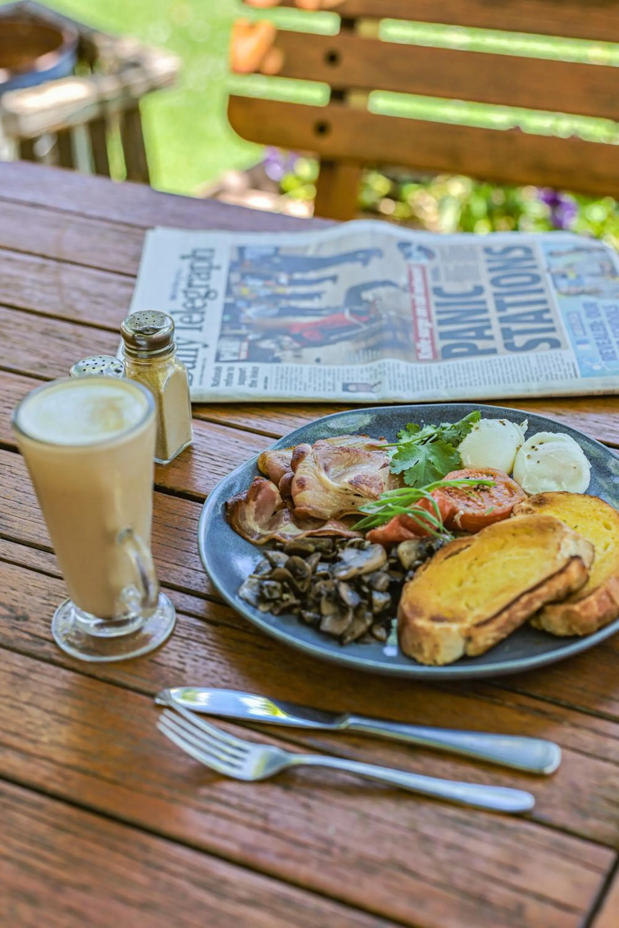 Breakfast in Peel Inn Hotel Nundle