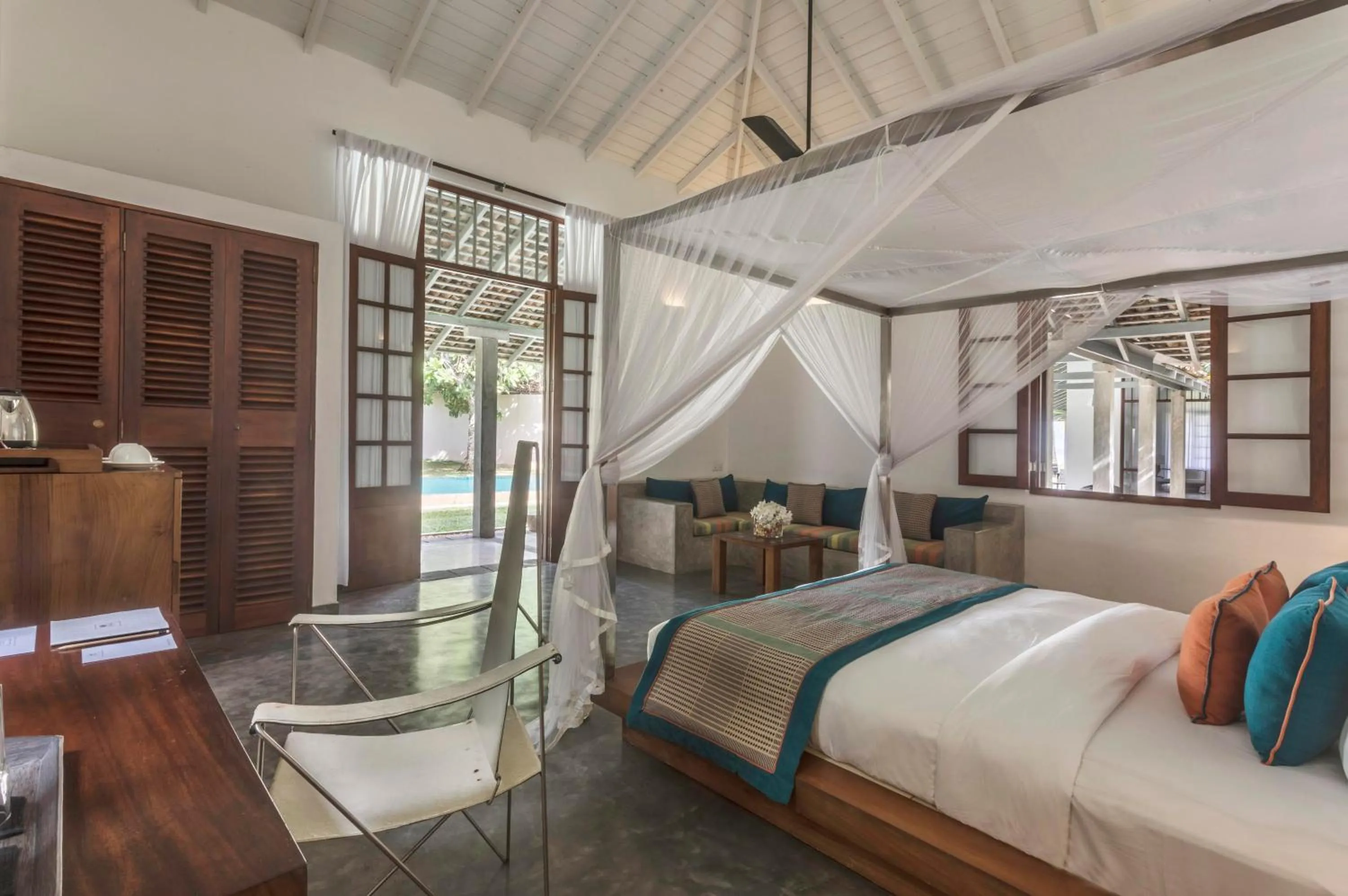 Bedroom, Bed in The Frangipani Tree by Edwards Collection - Thalpe